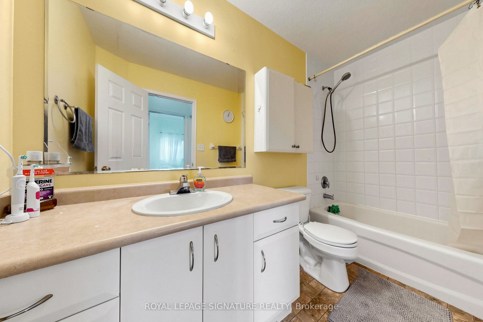 110 Activa Avenue, #A5, Kitchener, Waterloo ON N2E 4K4 110 Activa Avenue, #A5, Kitchener, Waterloo ON N2E 4K4