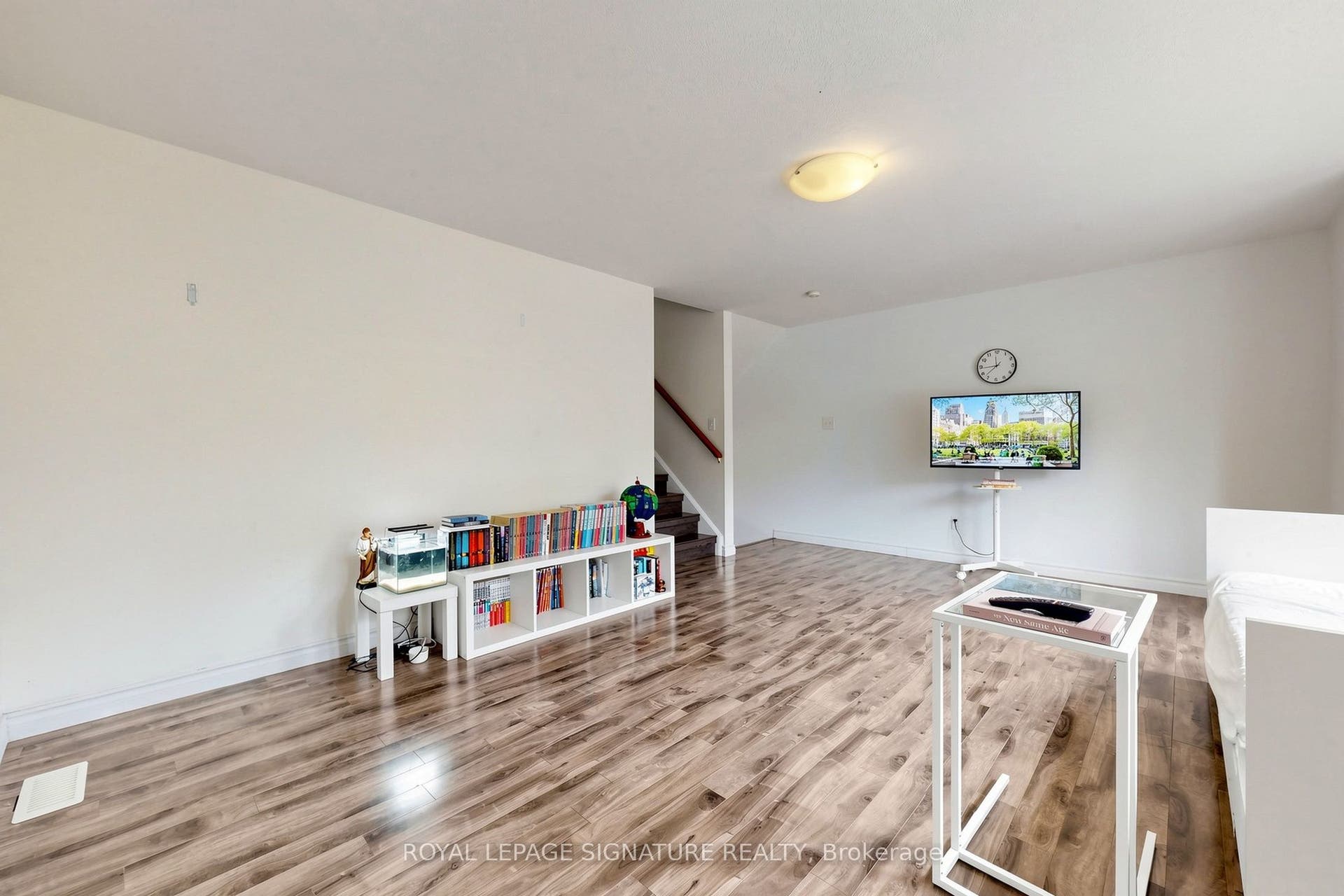 110 Activa Avenue, #A5, Kitchener, Waterloo ON N2E 4K4 110 Activa Avenue, #A5, Kitchener, Waterloo ON N2E 4K4