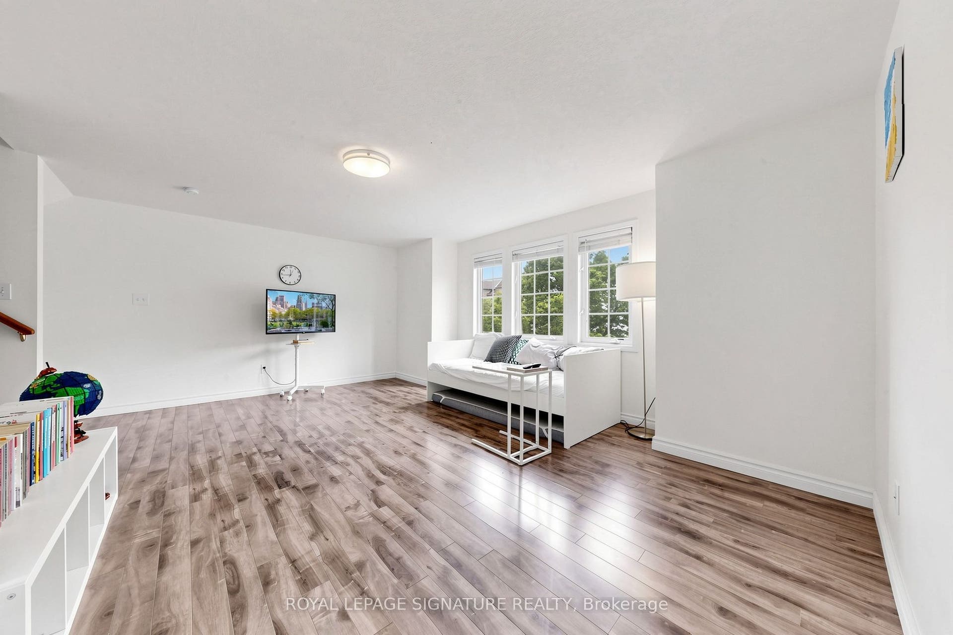 110 Activa Avenue, #A5, Kitchener, Waterloo ON N2E 4K4 110 Activa Avenue, #A5, Kitchener, Waterloo ON N2E 4K4
