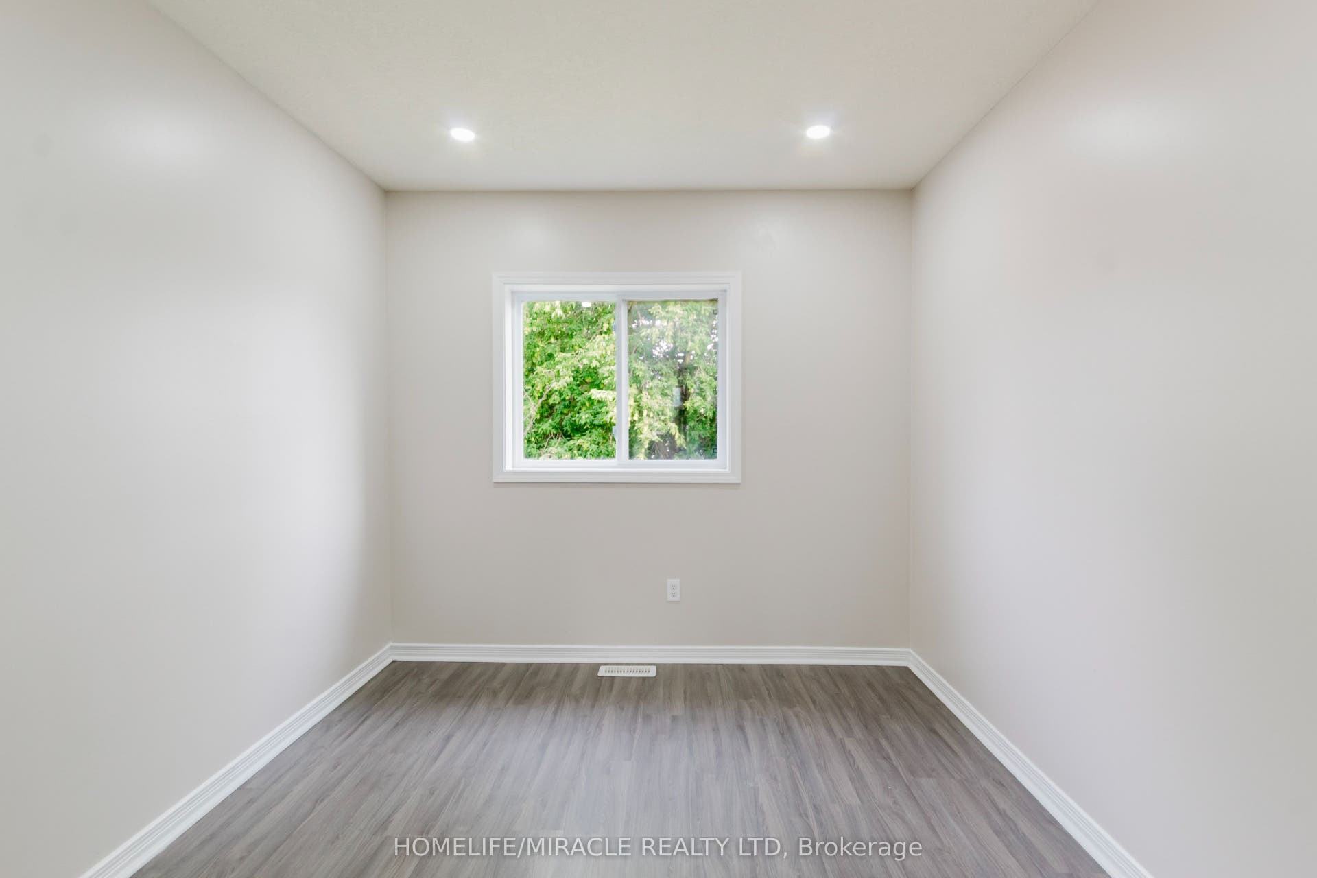 67 Kinzie Avenue, Kitchener, Waterloo ON N2A 2J6 67 Kinzie Avenue, Kitchener, Waterloo ON N2A 2J6