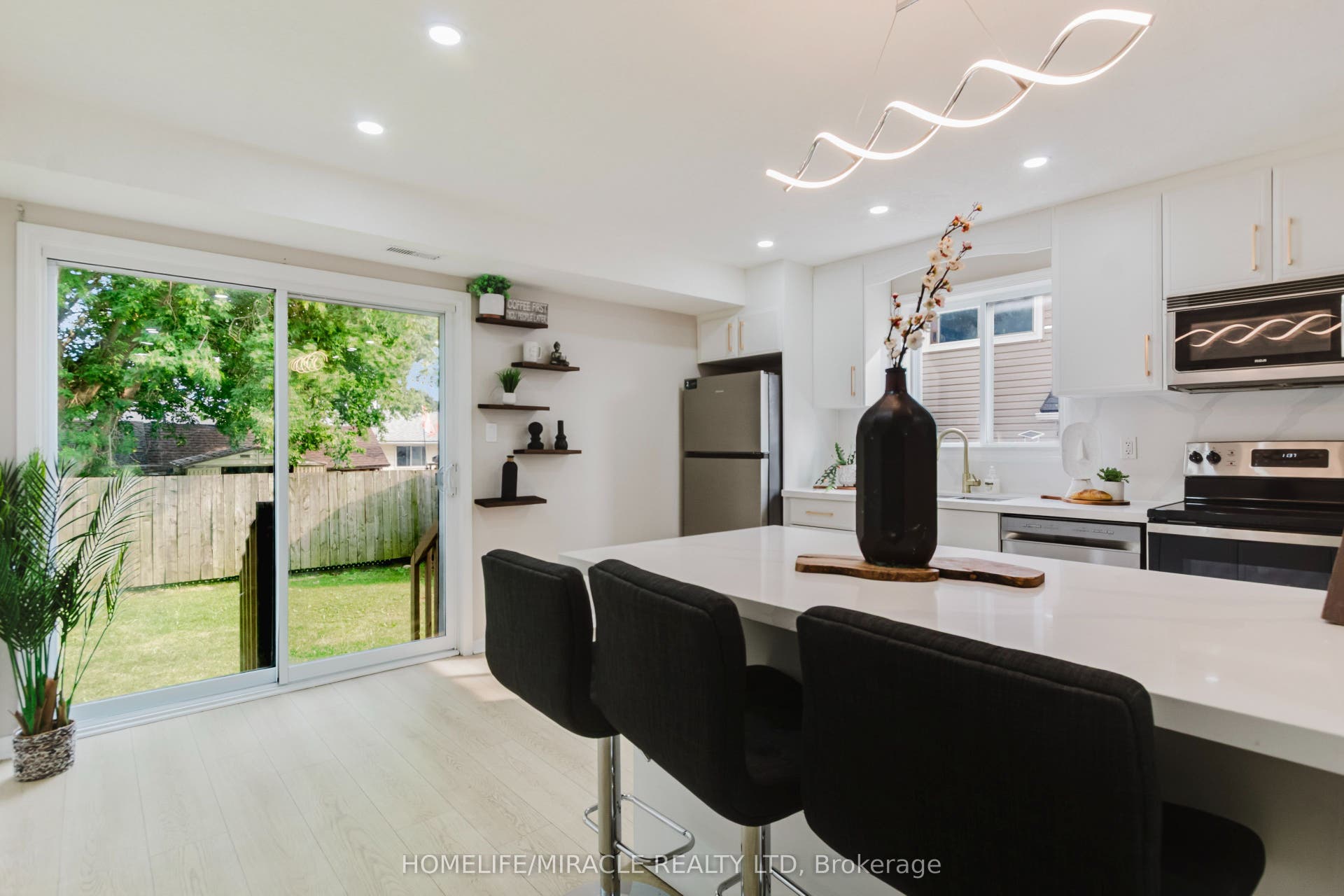 67 Kinzie Avenue, Kitchener, Waterloo ON N2A 2J6 67 Kinzie Avenue, Kitchener, Waterloo ON N2A 2J6