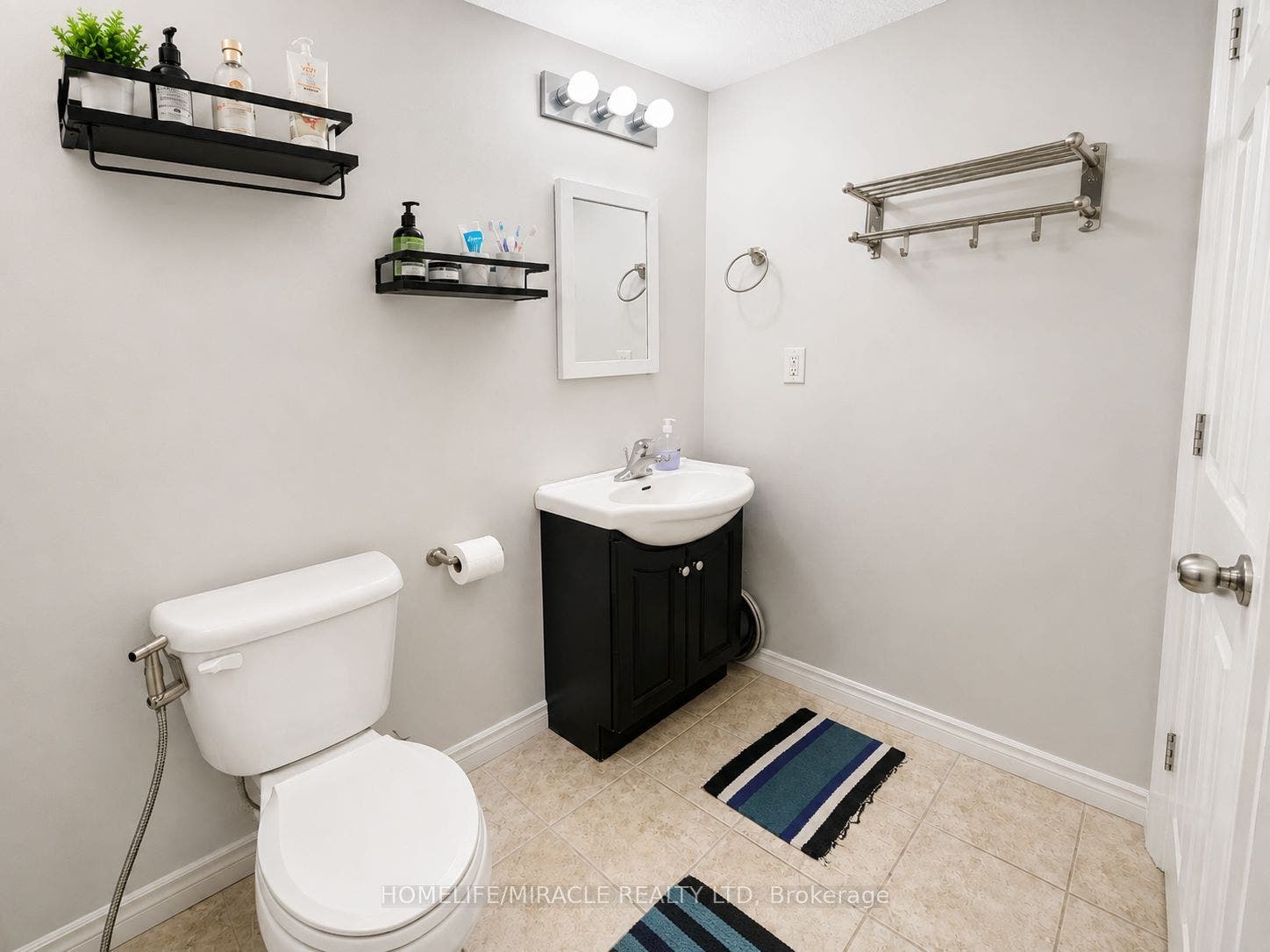 67 Kinzie Avenue, Kitchener, Waterloo ON N2A 2J6 67 Kinzie Avenue, Kitchener, Waterloo ON N2A 2J6