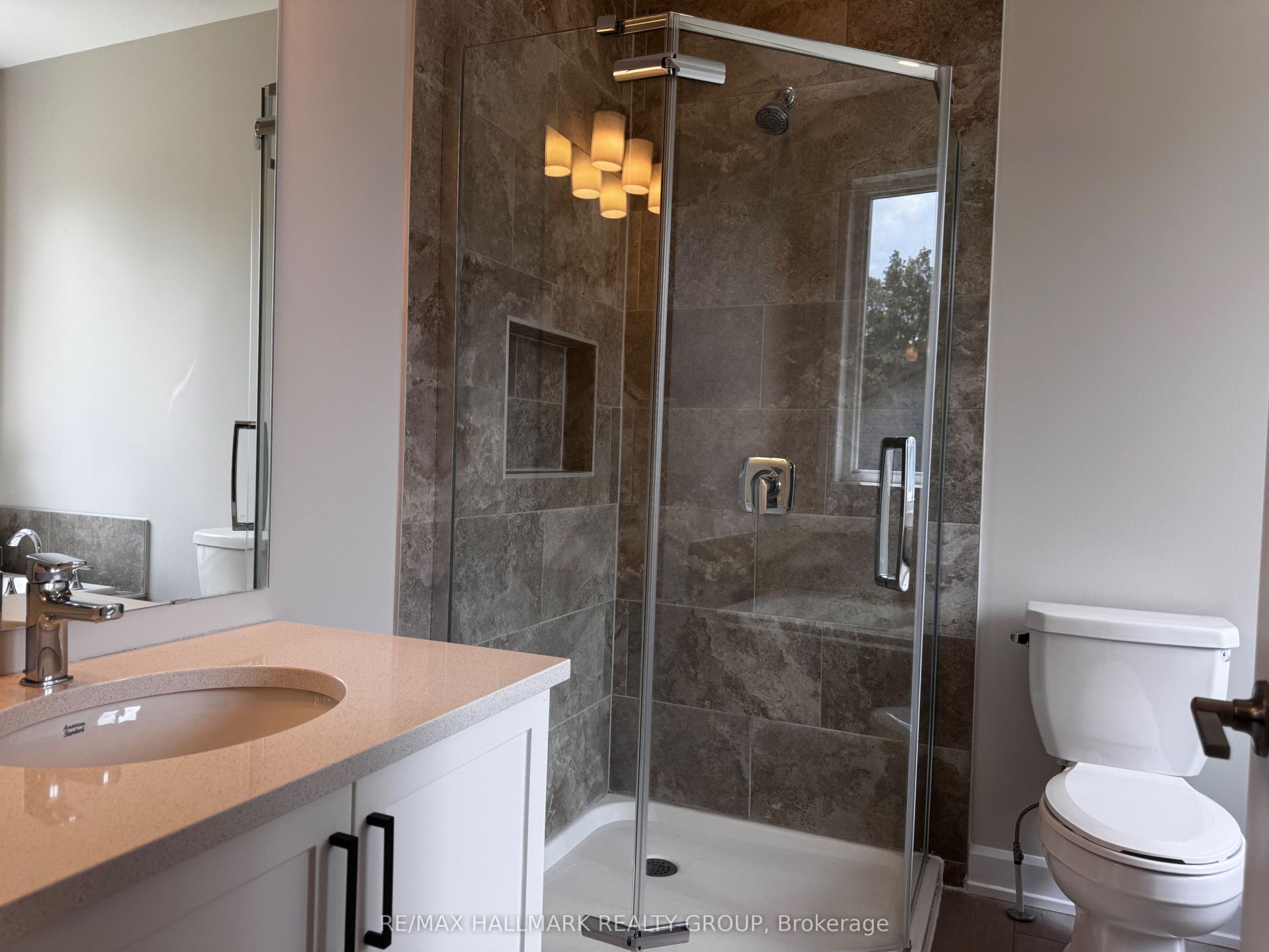 1513 FLANDERS Road, Brockville, Leeds And Grenville ON K6V 0A3 Ensuite