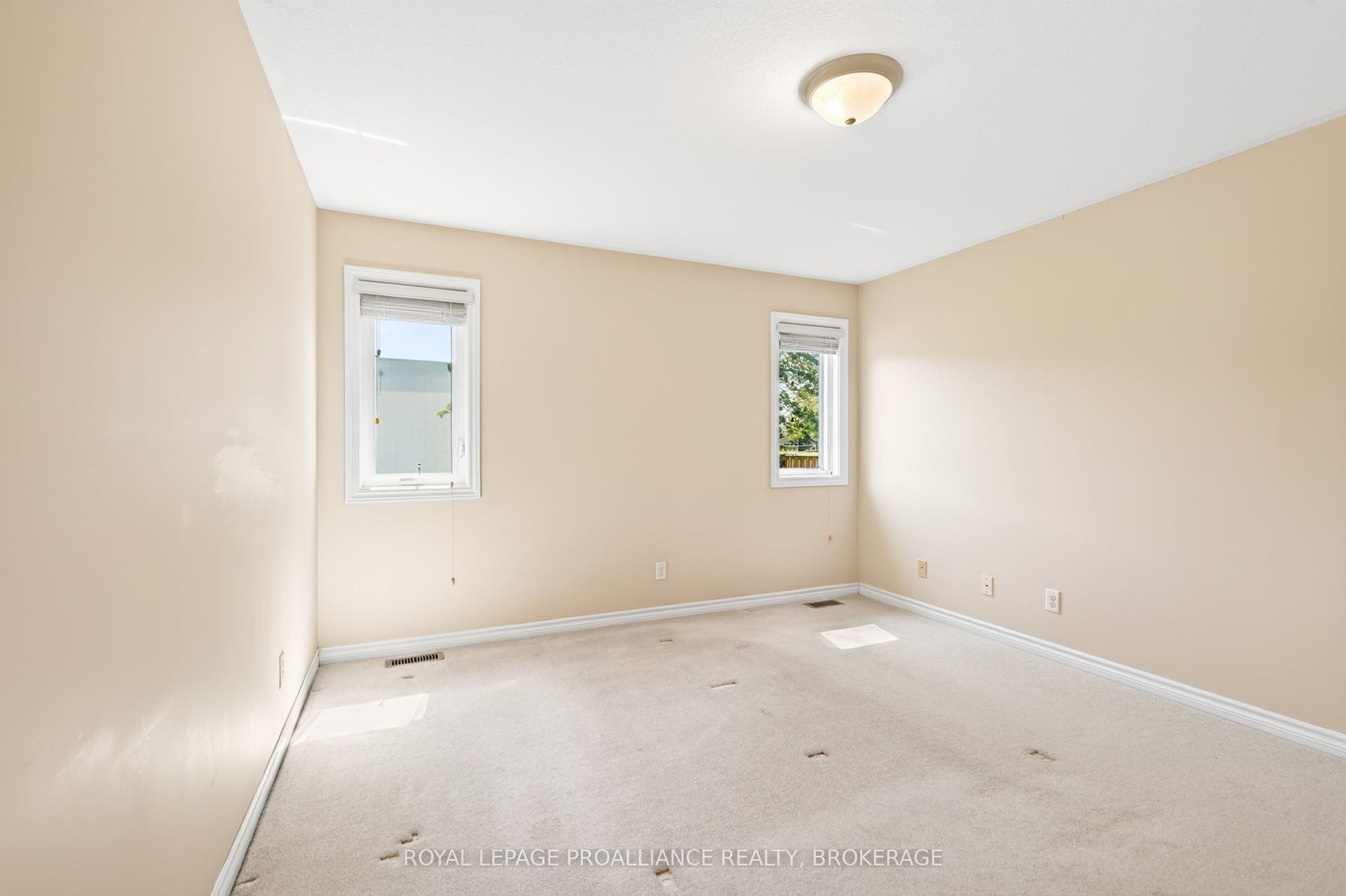 1097 Crossfield Avenue, Kingston, Frontenac ON K7P 0G7