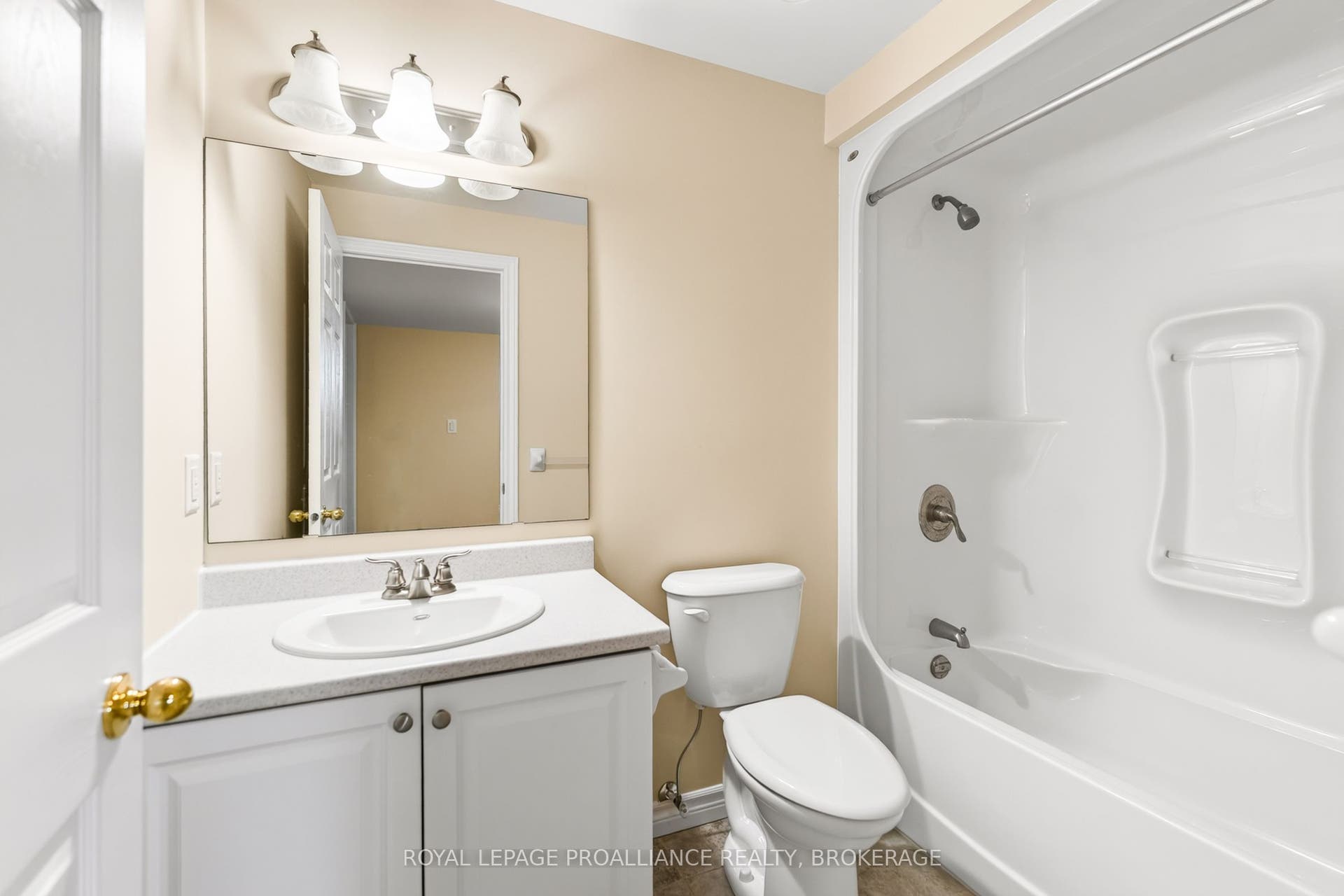 1097 Crossfield Avenue, Kingston, Frontenac ON K7P 0G7