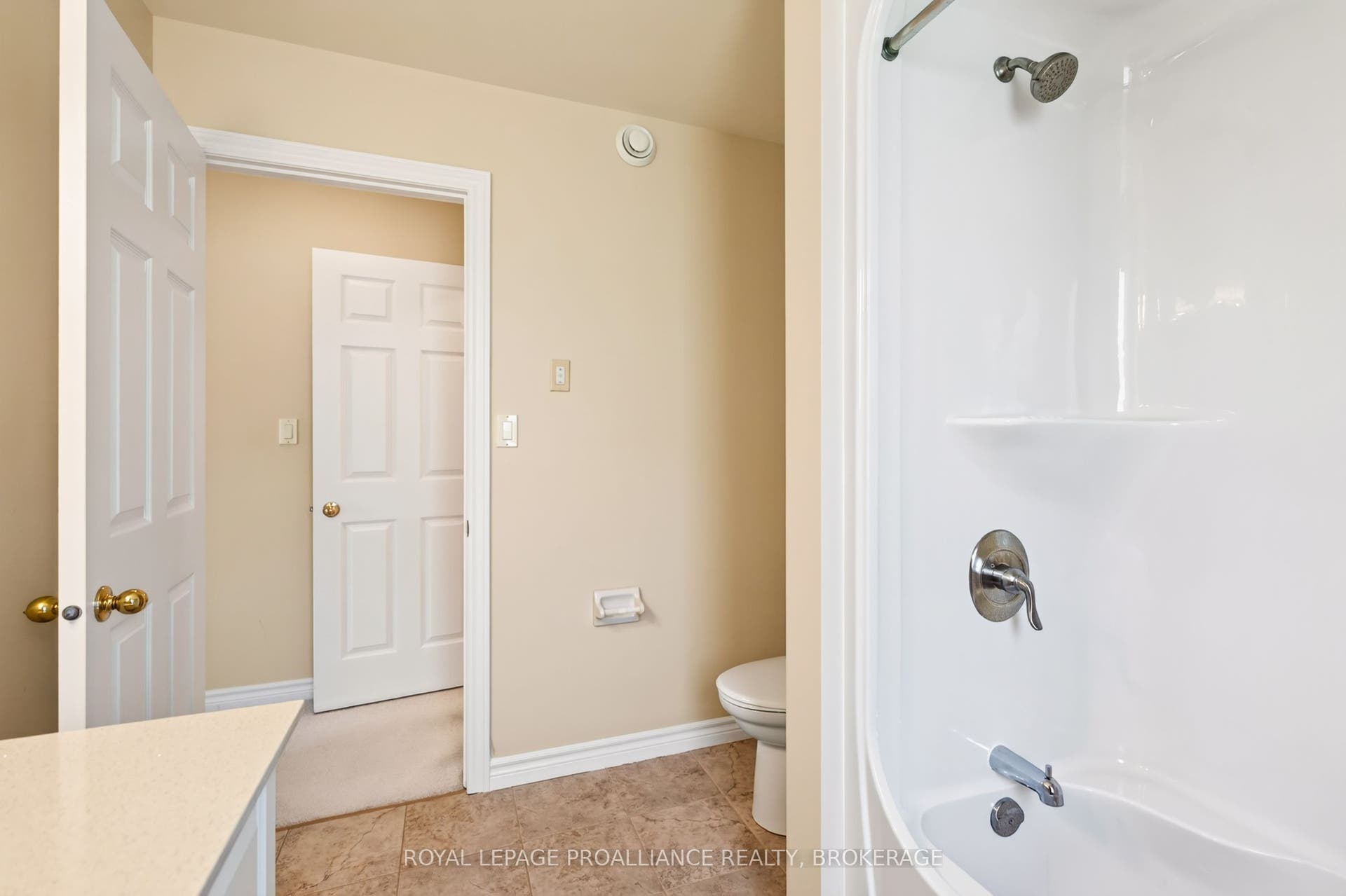 1097 Crossfield Avenue, Kingston, Frontenac ON K7P 0G7