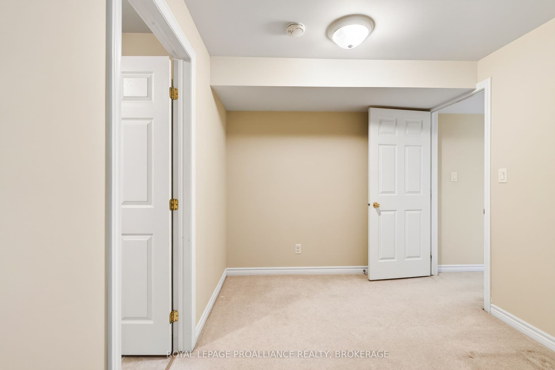 1097 Crossfield Avenue, Kingston, Frontenac ON K7P 0G7