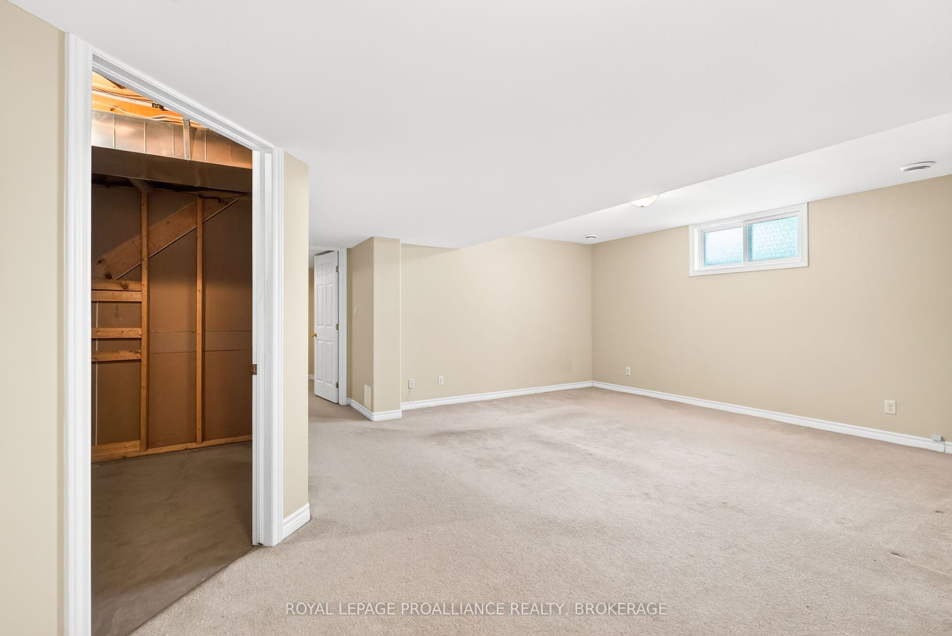 1097 Crossfield Avenue, Kingston, Frontenac ON K7P 0G7