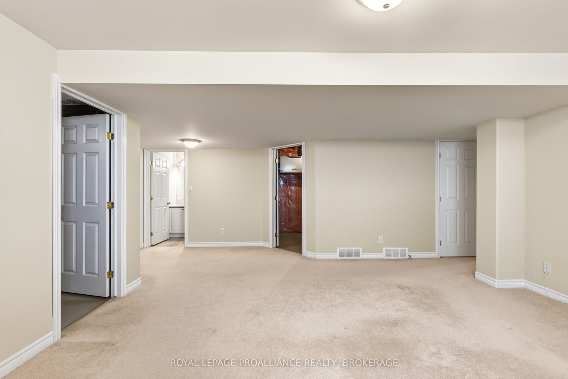 1097 Crossfield Avenue, Kingston, Frontenac ON K7P 0G7