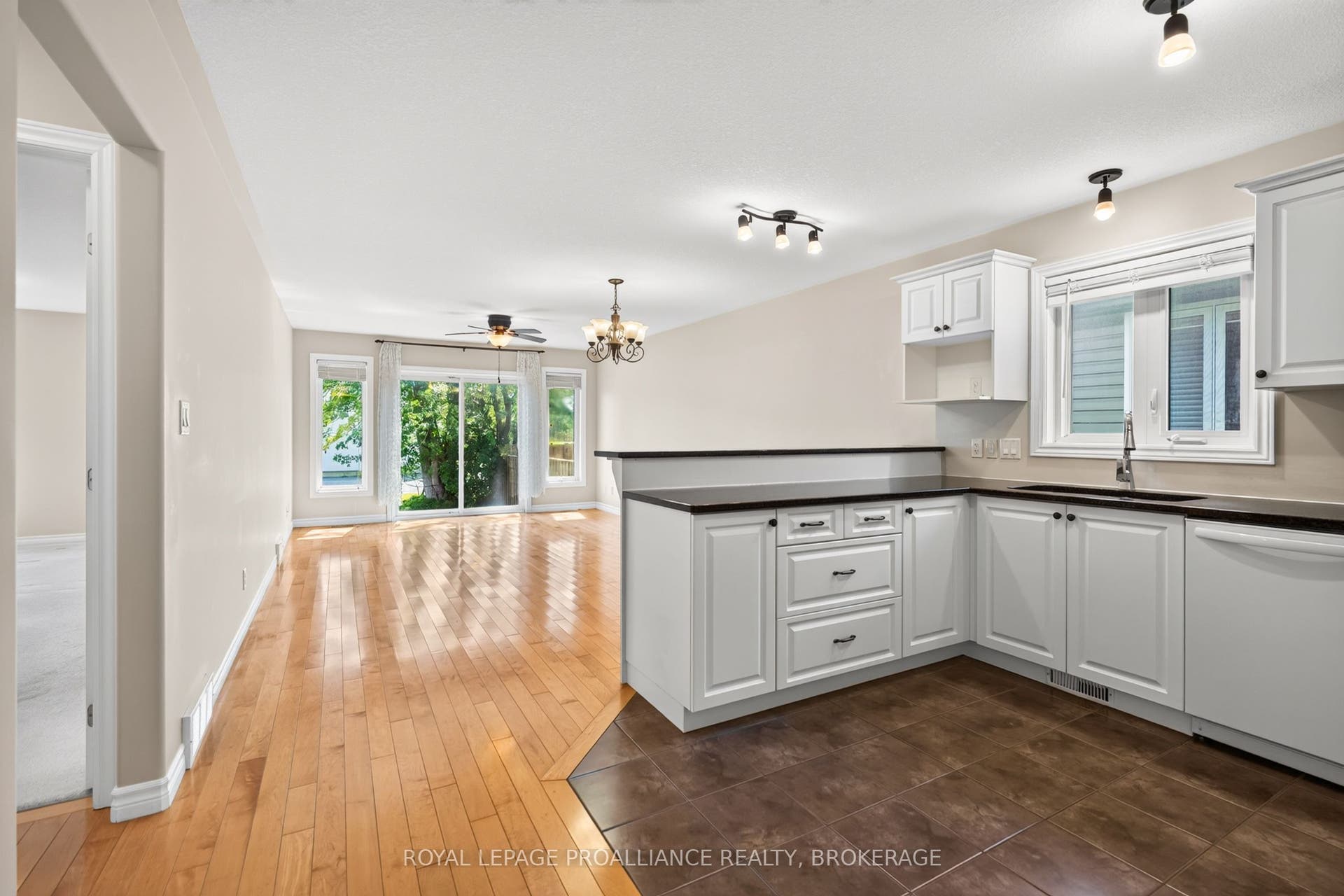 1097 Crossfield Avenue, Kingston, Frontenac ON K7P 0G7