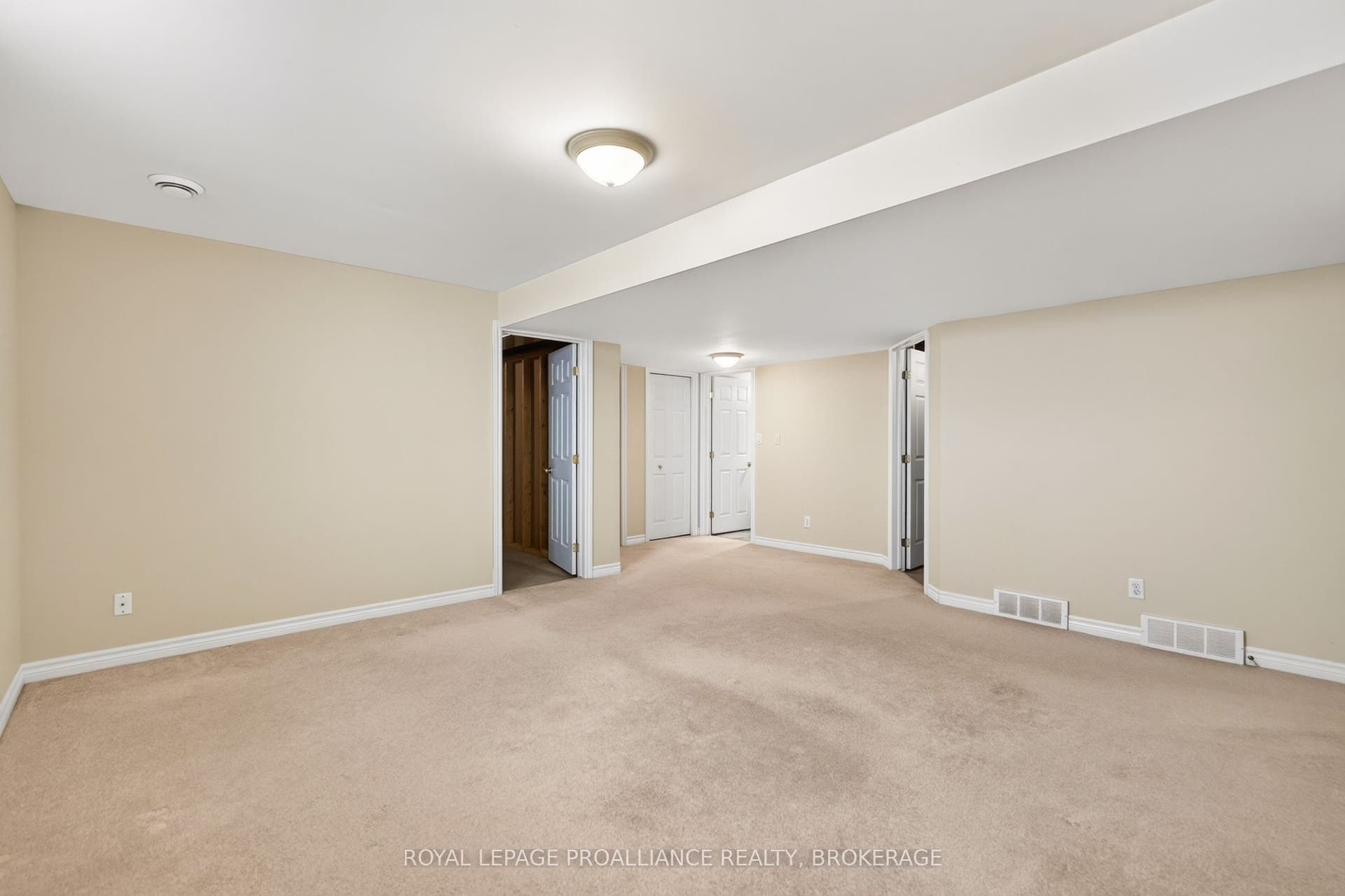 1097 Crossfield Avenue, Kingston, Frontenac ON K7P 0G7