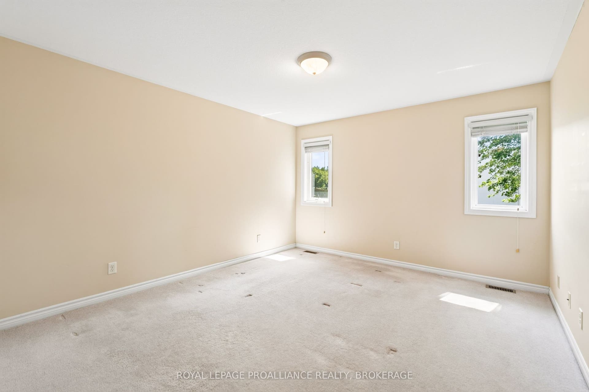 1097 Crossfield Avenue, Kingston, Frontenac ON K7P 0G7