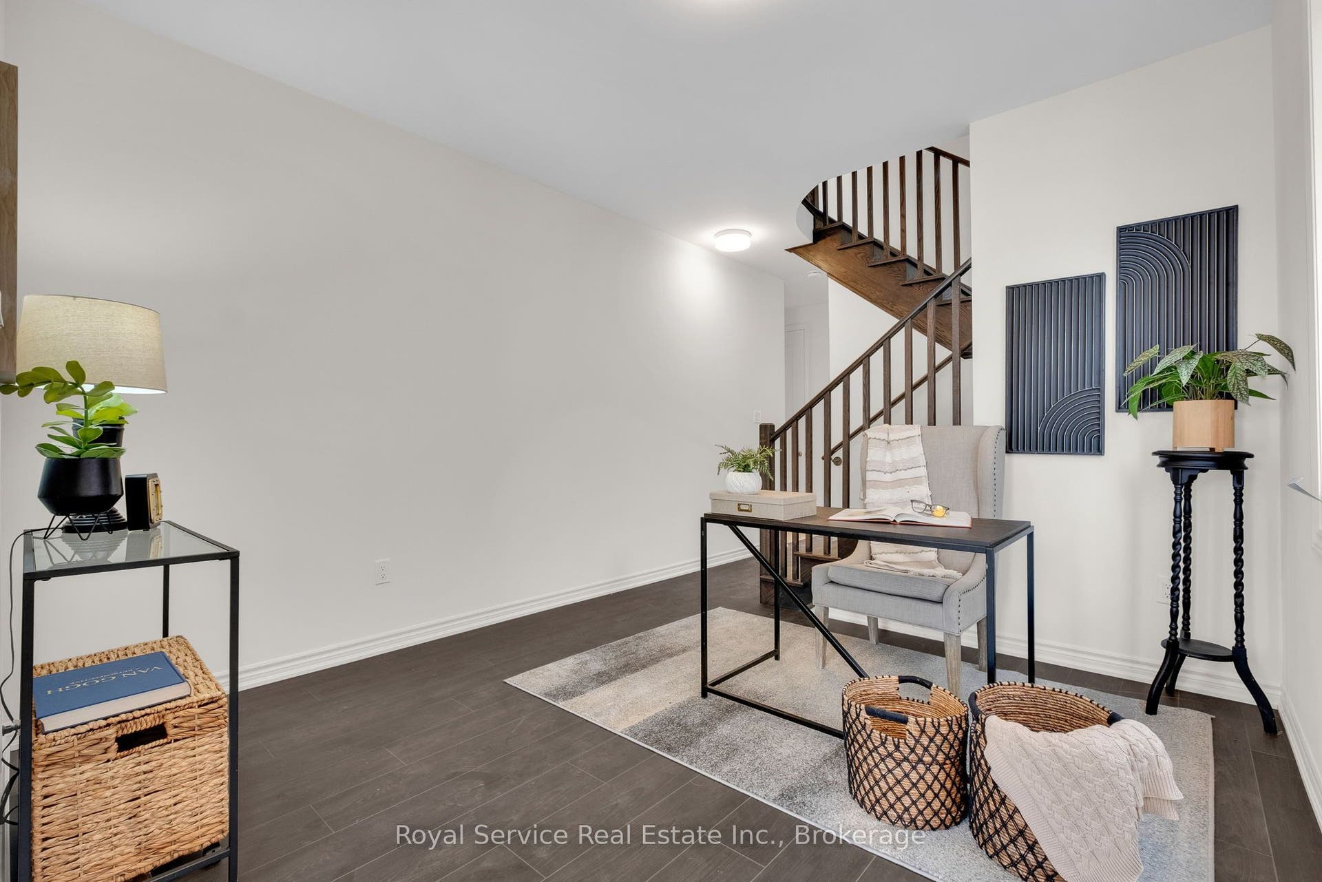 472 Trevor Street, Cobourg, Northumberland ON K9A 4J6 Foyer/Office