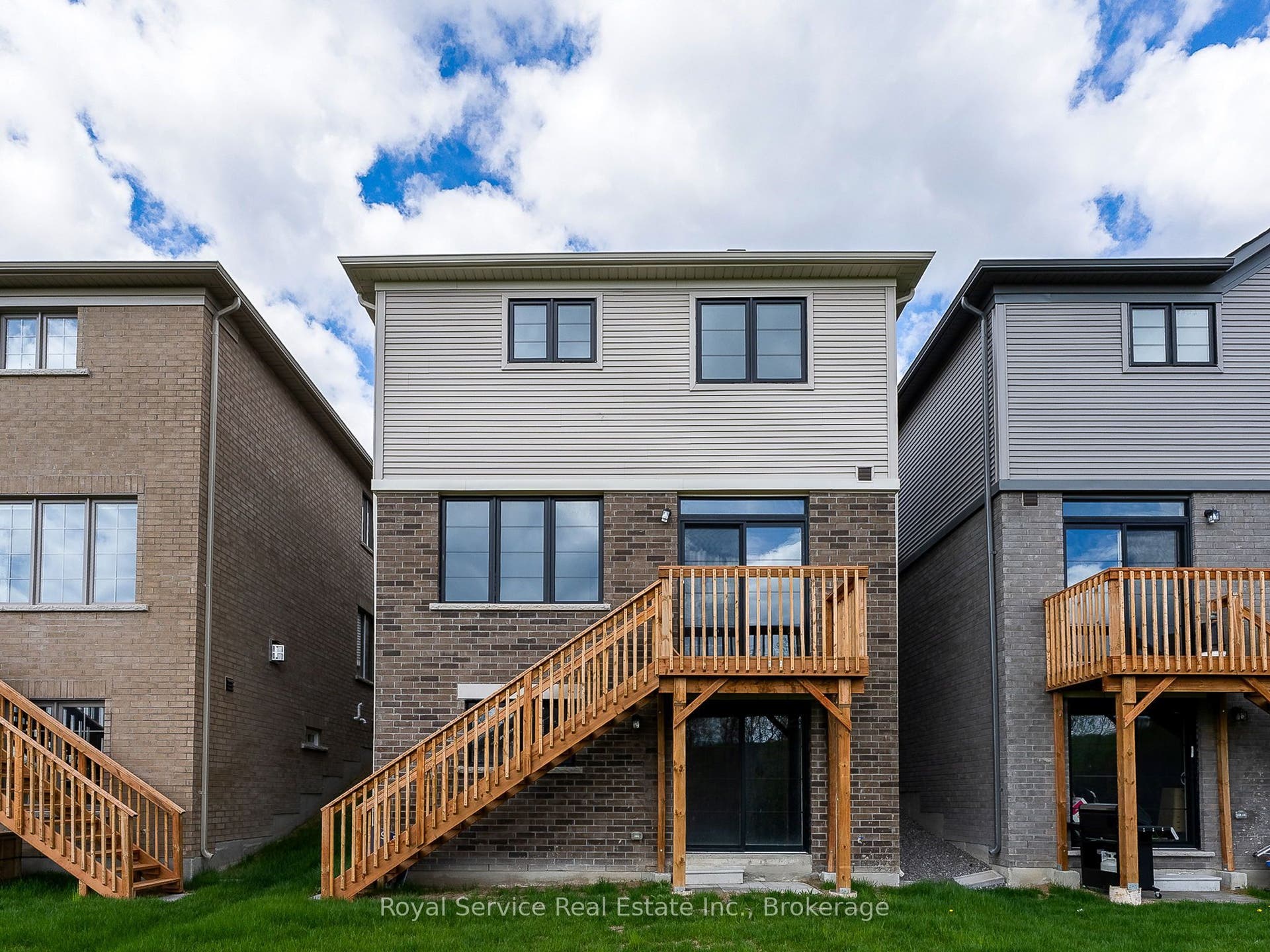 472 Trevor Street, Cobourg, Northumberland ON K9A 4J6 472 Trevor Street, Cobourg, Northumberland ON K9A 4J6