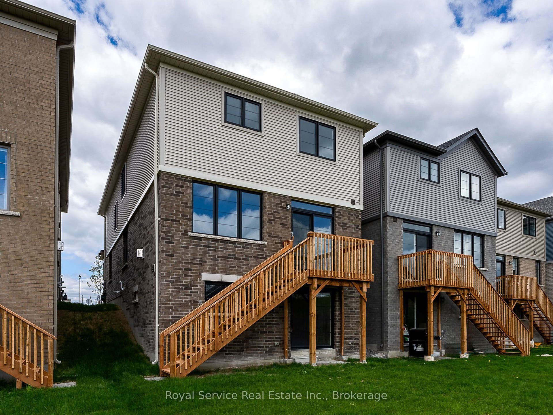 472 Trevor Street, Cobourg, Northumberland ON K9A 4J6 472 Trevor Street, Cobourg, Northumberland ON K9A 4J6