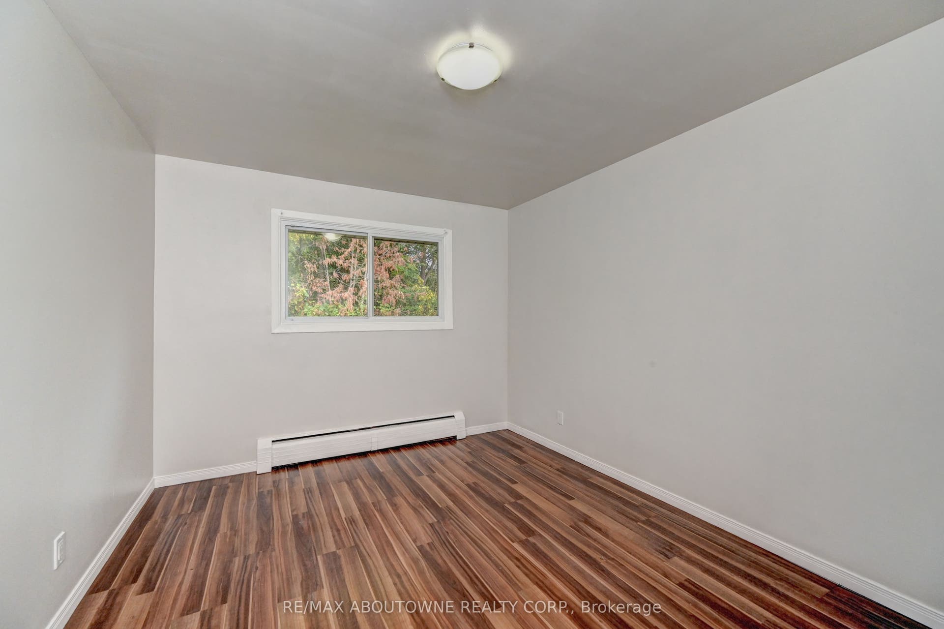 280 Sydney Street S, #A6, Kitchener, Waterloo ON N2G 3V9 280 Sydney Street S, #A6, Kitchener, Waterloo ON N2G 3V9