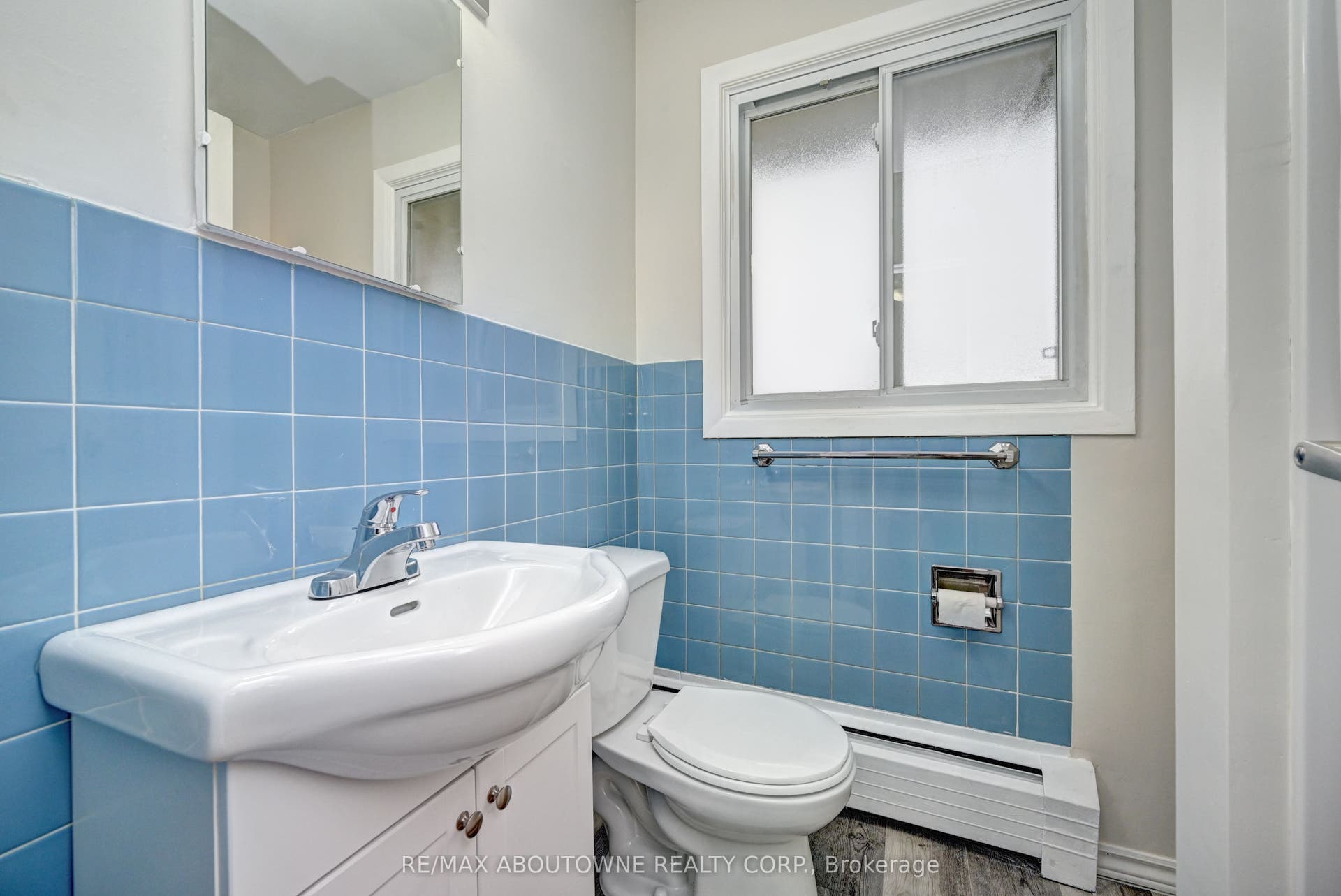 280 Sydney Street S, #A6, Kitchener, Waterloo ON N2G 3V9 280 Sydney Street S, #A6, Kitchener, Waterloo ON N2G 3V9
