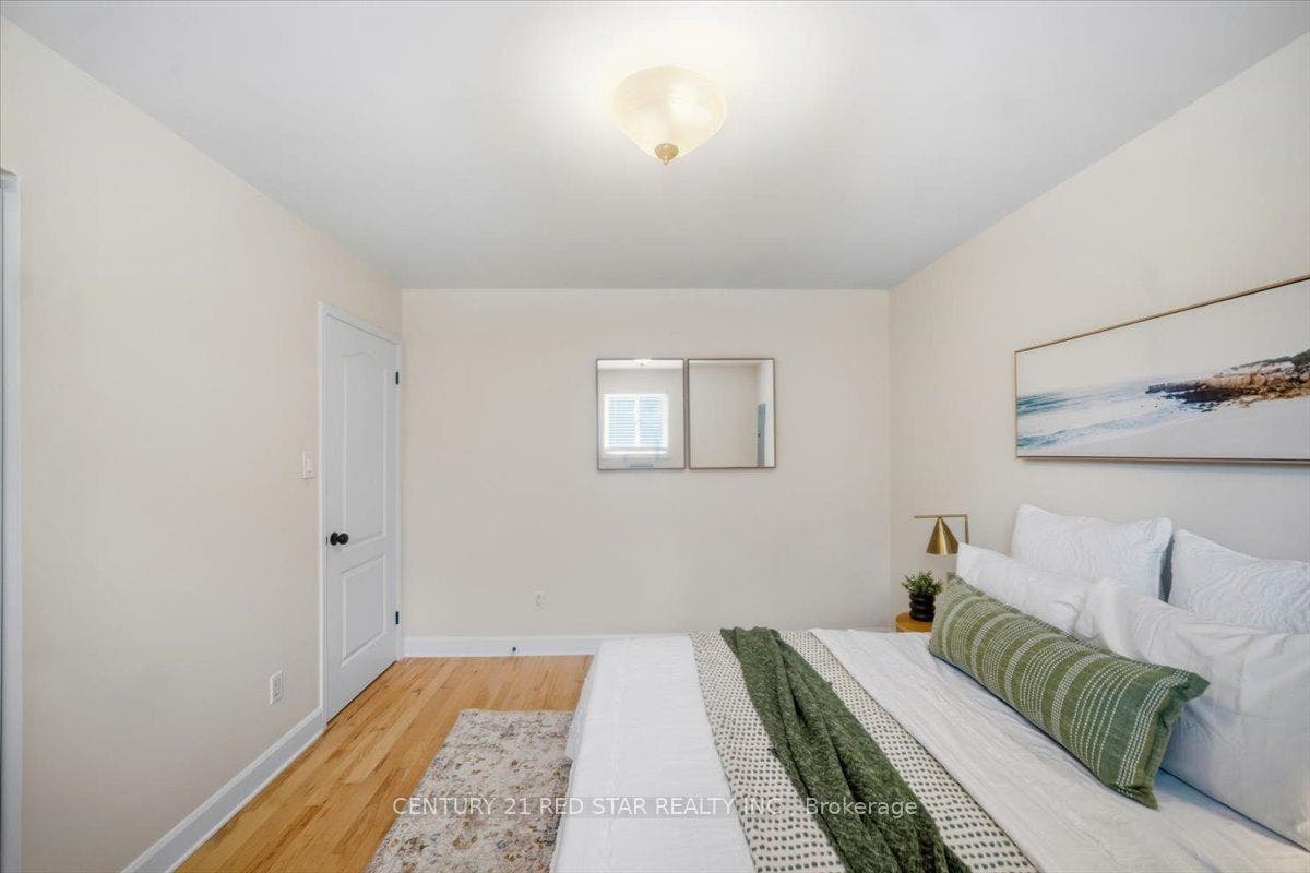 Large 3rd bedroom with closet and window