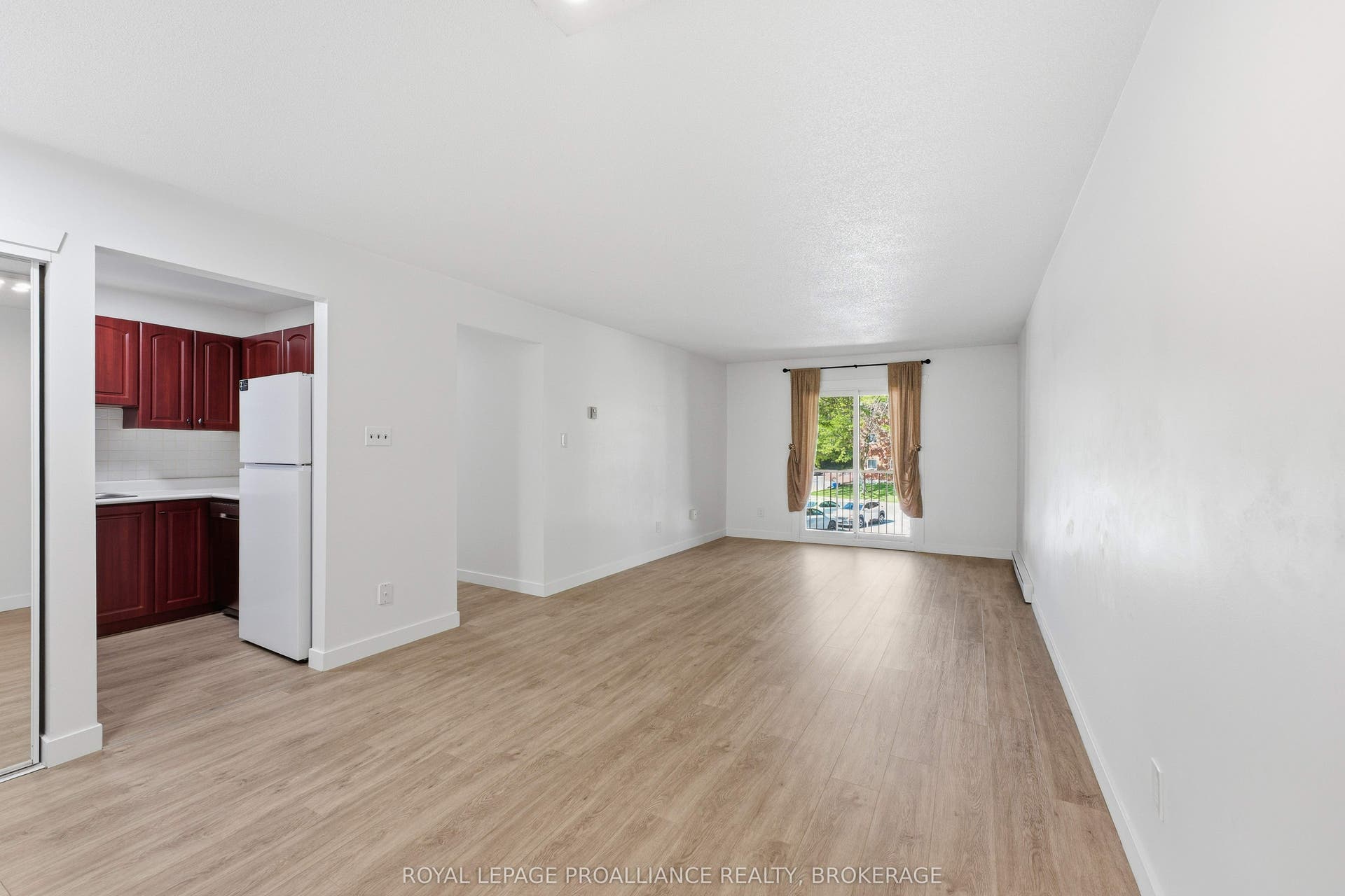 573 Armstrong Road, #217, Kingston, Frontenac ON K7M 8J8