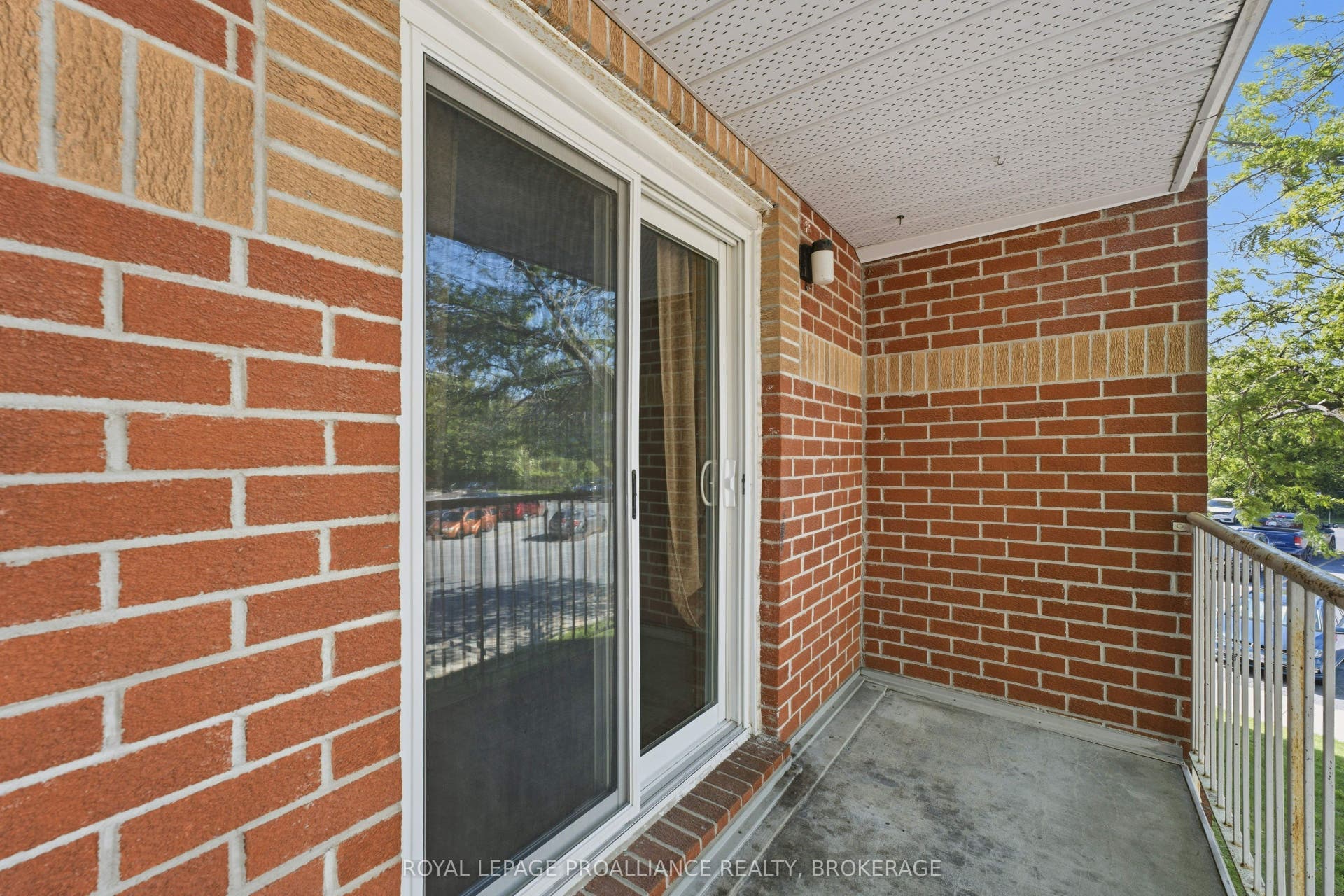 573 Armstrong Road, #217, Kingston, Frontenac ON K7M 8J8