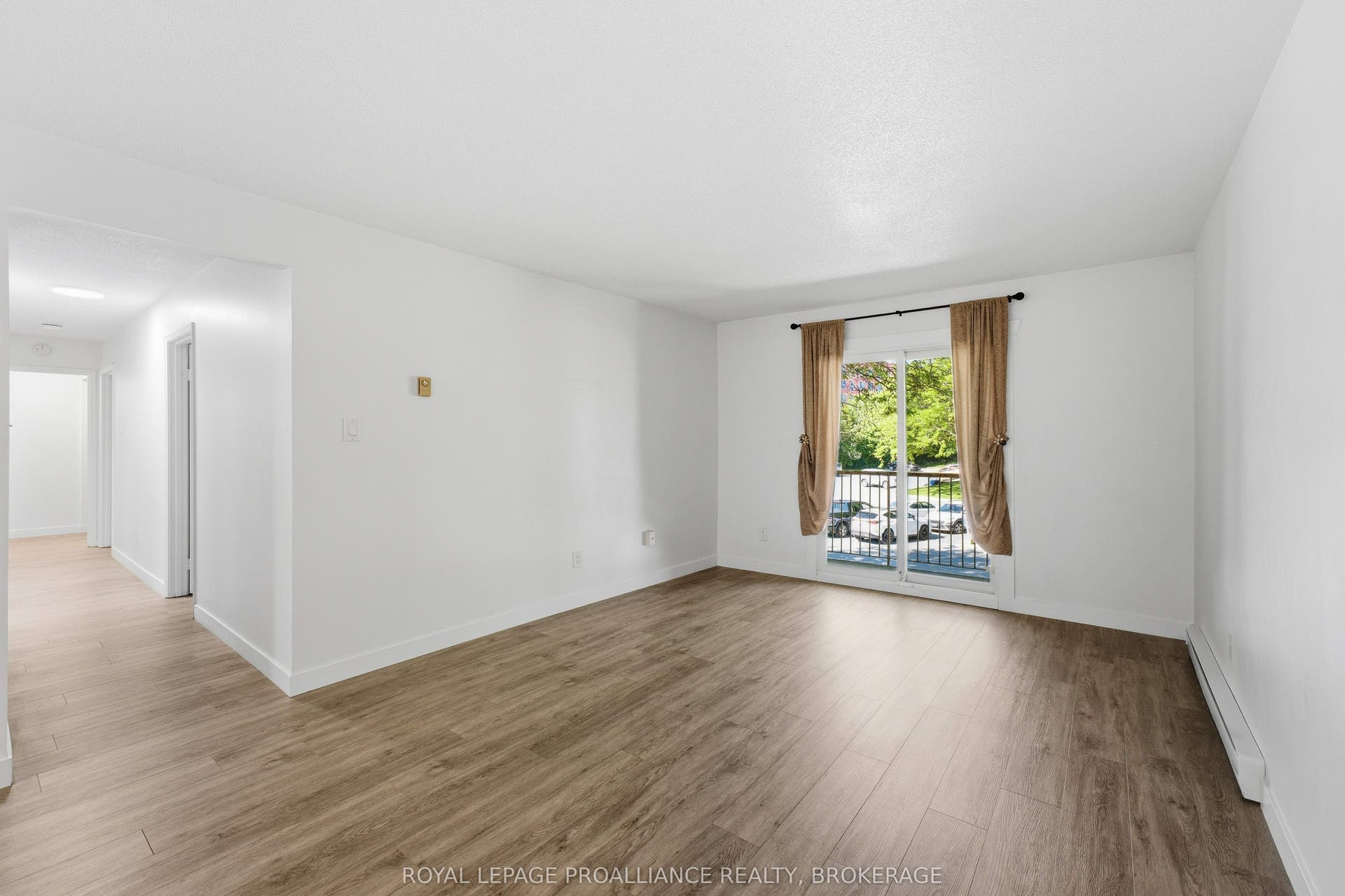 573 Armstrong Road, #217, Kingston, Frontenac ON K7M 8J8