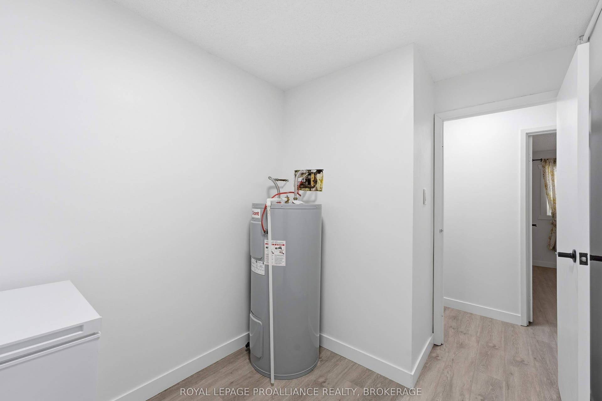 573 Armstrong Road, #217, Kingston, Frontenac ON K7M 8J8