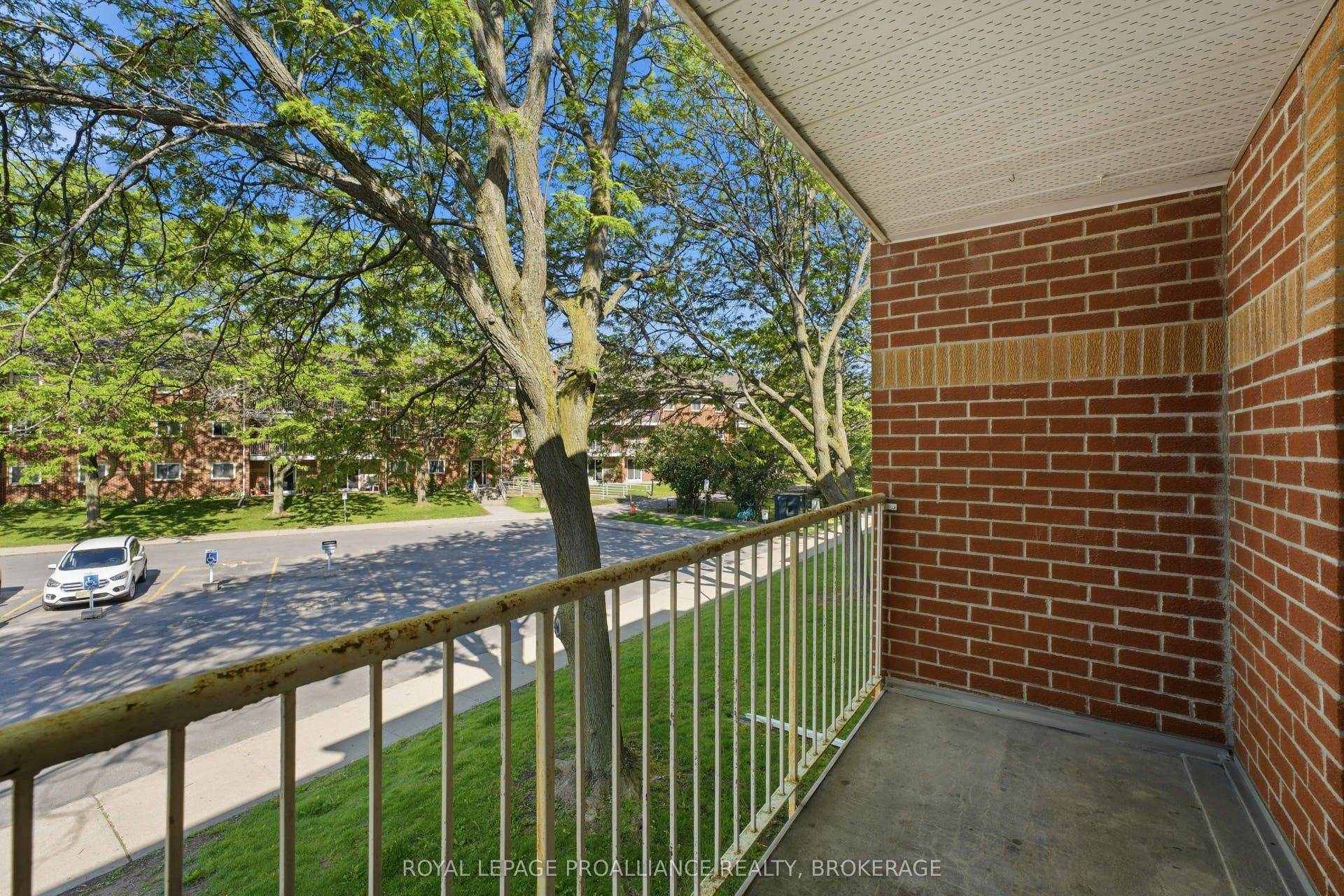 573 Armstrong Road, #217, Kingston, Frontenac ON K7M 8J8
