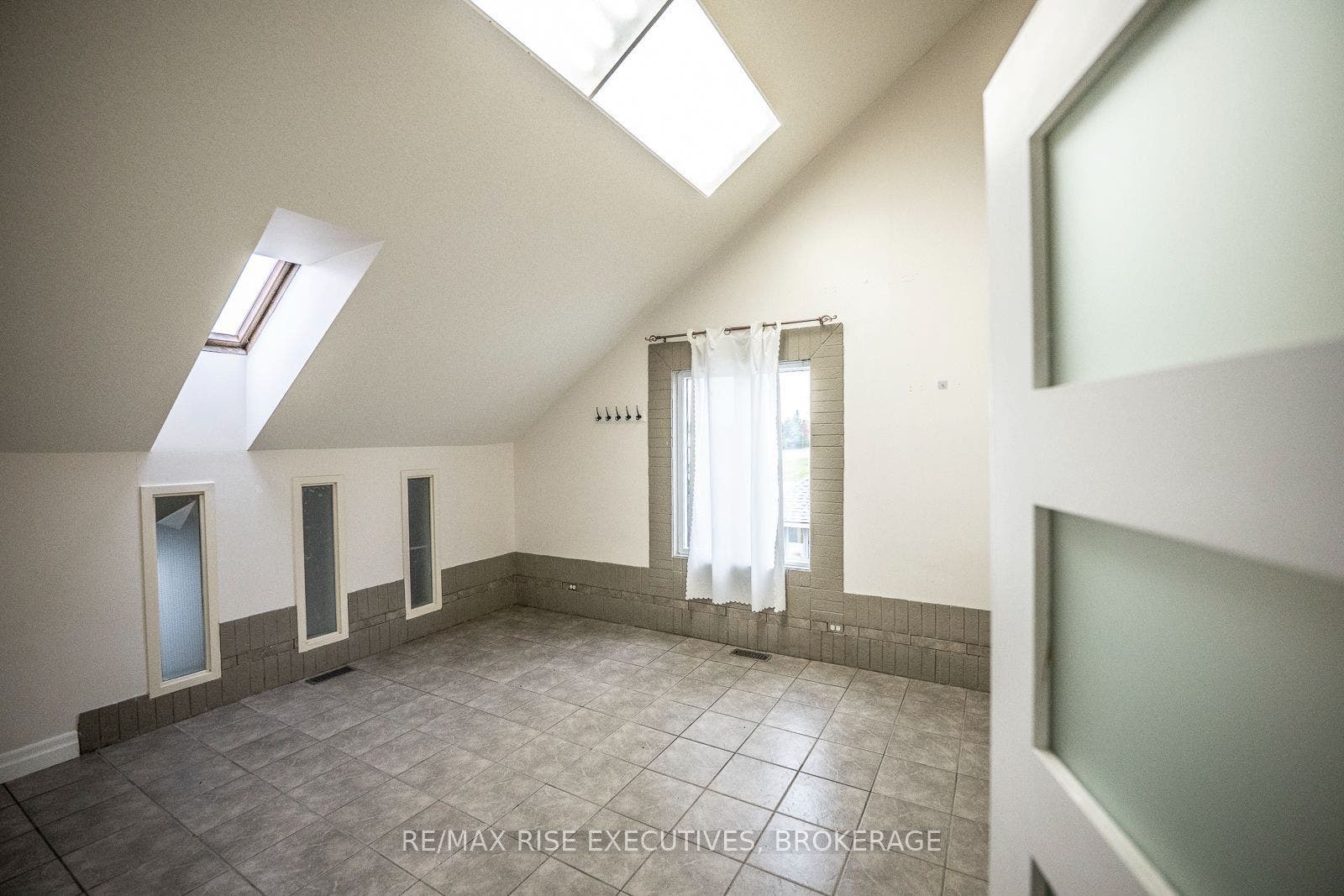 637 Norris Court, #8, Kingston, Frontenac ON K7P 2R9