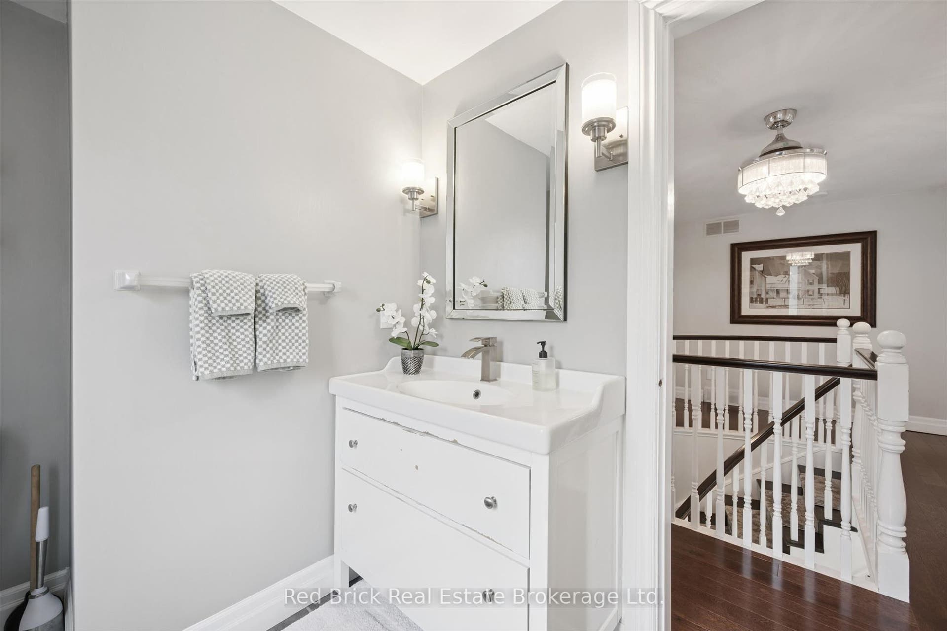 8 Sugarbush Place, Guelph, Wellington ON N1H 7Z3 8 Sugarbush Place, Guelph, Wellington ON N1H 7Z3