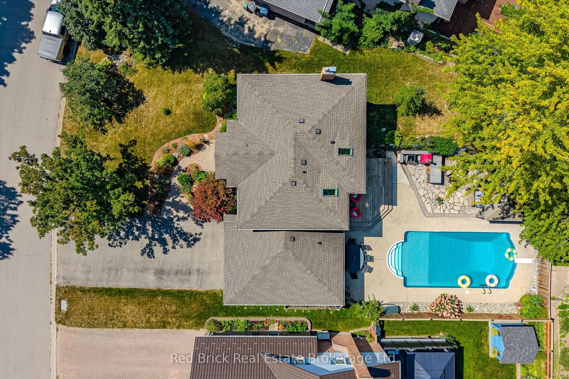 8 Sugarbush Place, Guelph, Wellington ON N1H 7Z3 8 Sugarbush Place, Guelph, Wellington ON N1H 7Z3