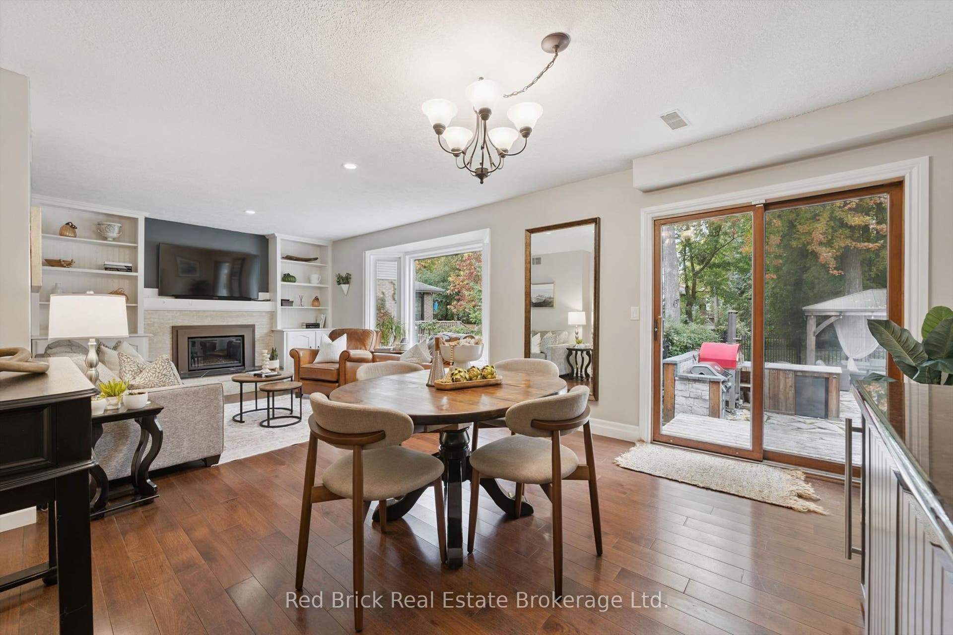 8 Sugarbush Place, Guelph, Wellington ON N1H 7Z3 8 Sugarbush Place, Guelph, Wellington ON N1H 7Z3