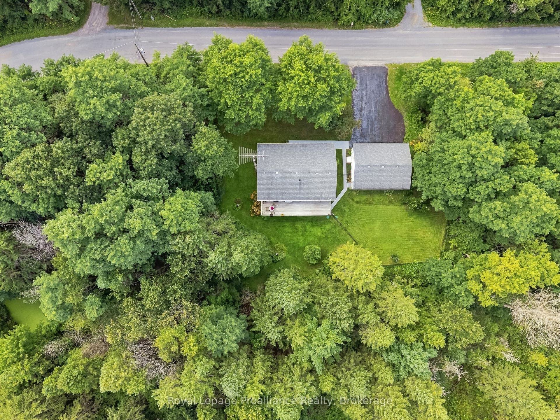 1528 Pinewood School Road, Brighton, Northumberland ON K0K 1R0