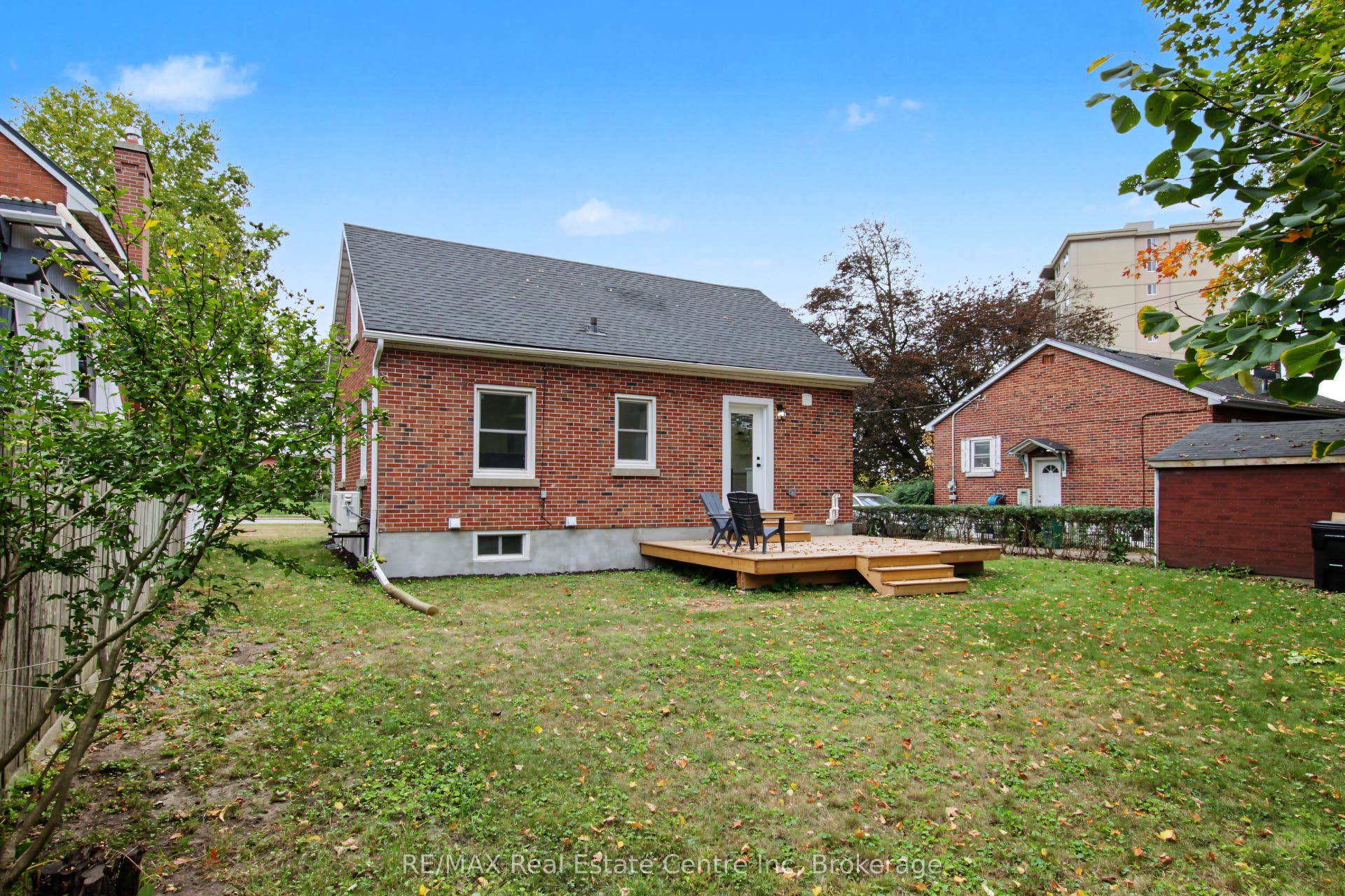 223 Margaret Avenue, Kitchener, Waterloo ON N2H 4J1 223 Margaret Avenue, Kitchener, Waterloo ON N2H 4J1
