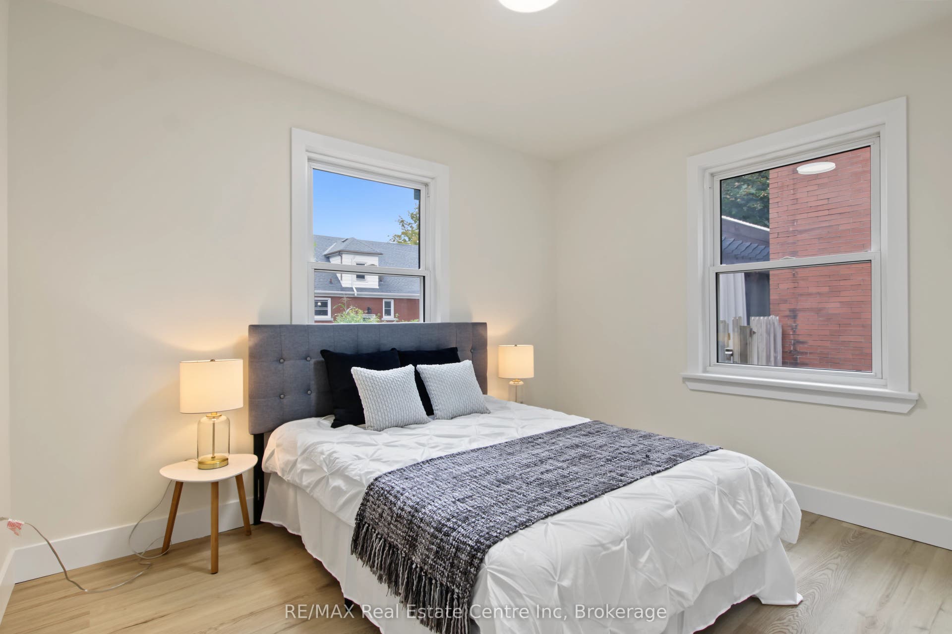 223 Margaret Avenue, Kitchener, Waterloo ON N2H 4J1 223 Margaret Avenue, Kitchener, Waterloo ON N2H 4J1