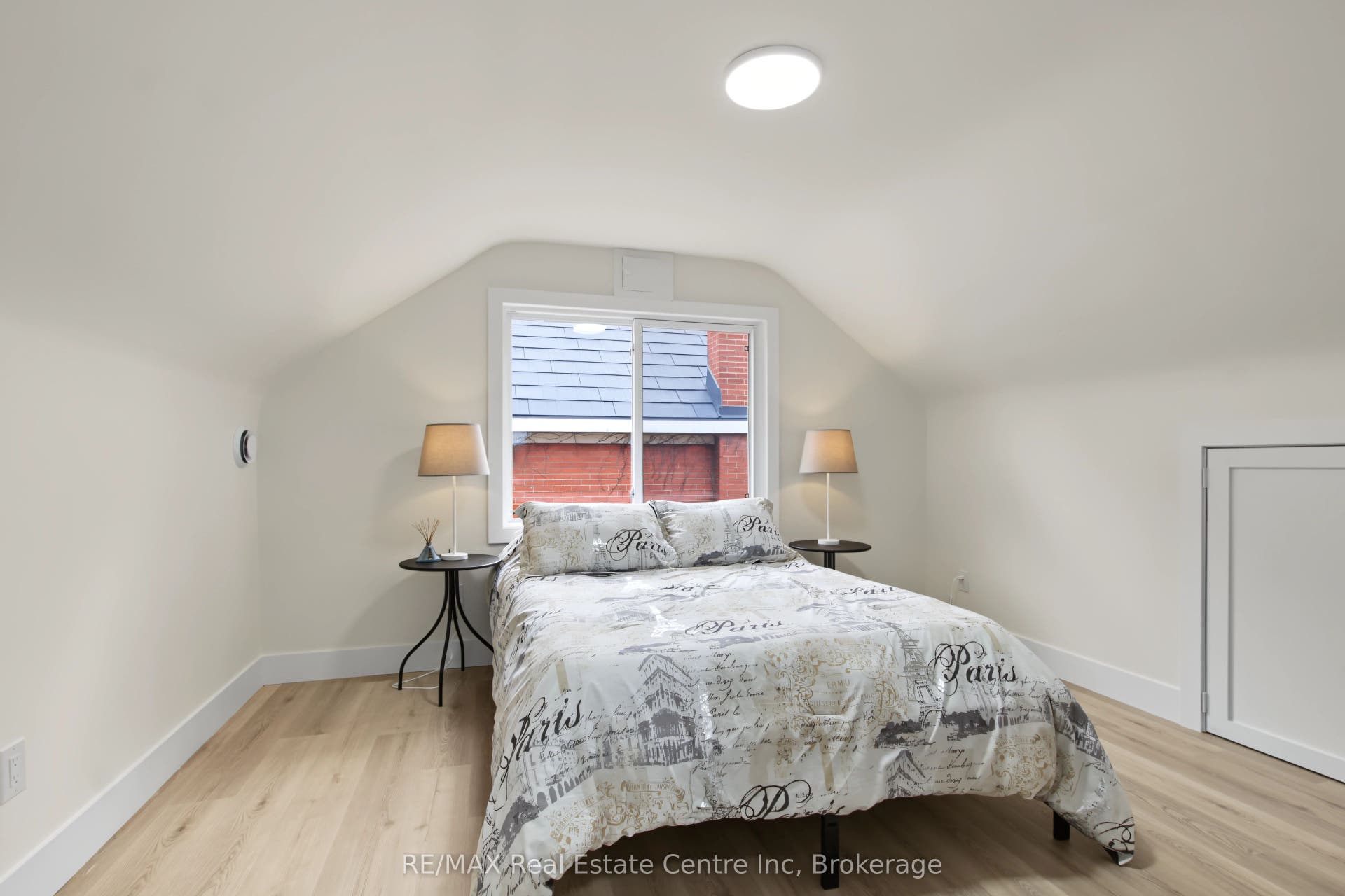 223 Margaret Avenue, Kitchener, Waterloo ON N2H 4J1 223 Margaret Avenue, Kitchener, Waterloo ON N2H 4J1