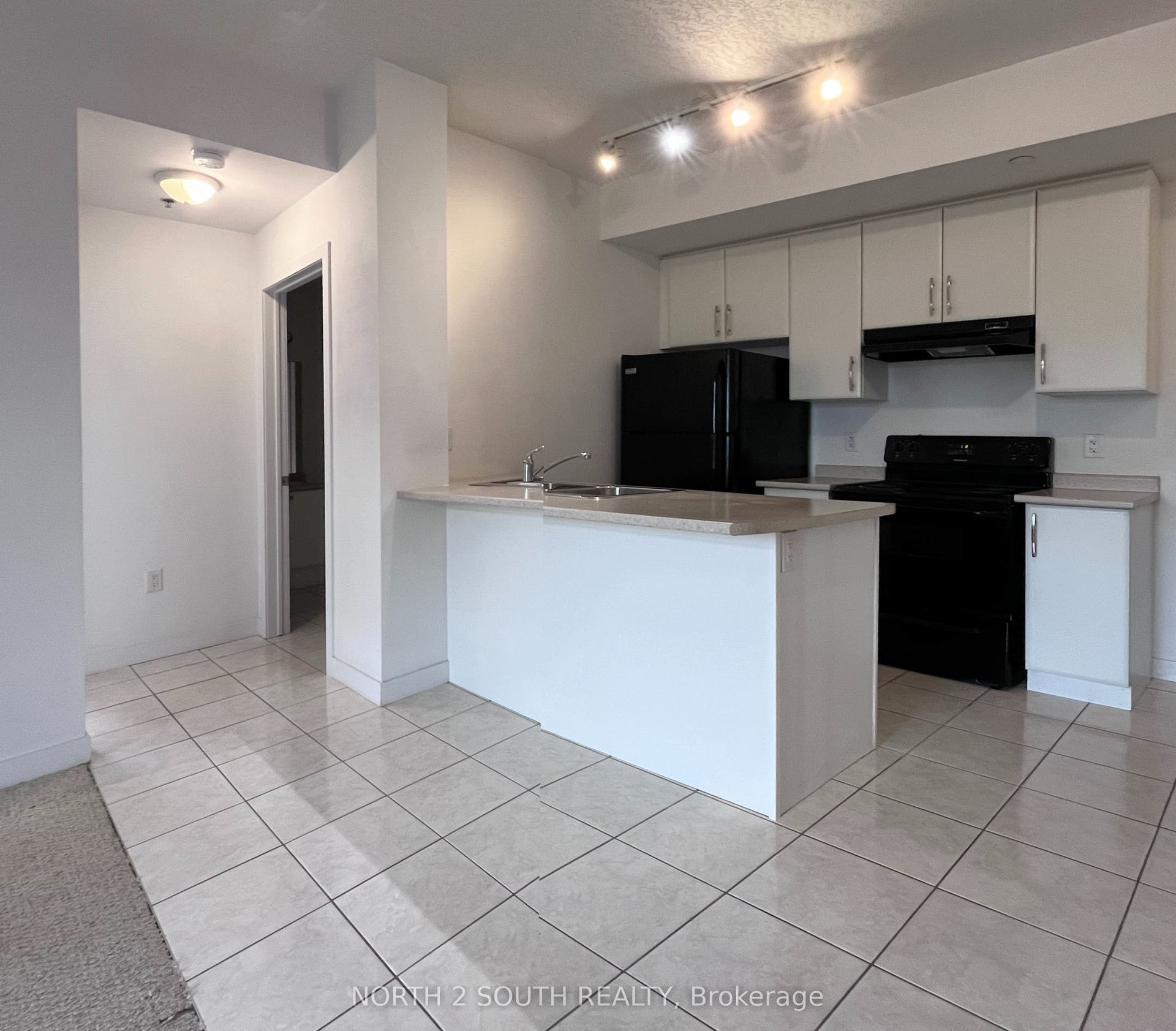 90 Charlton Avenue W, #605, Hamilton, Hamilton ON L8P 0B4 90 Charlton Avenue W, #605, Hamilton, Hamilton ON L8P 0B4
