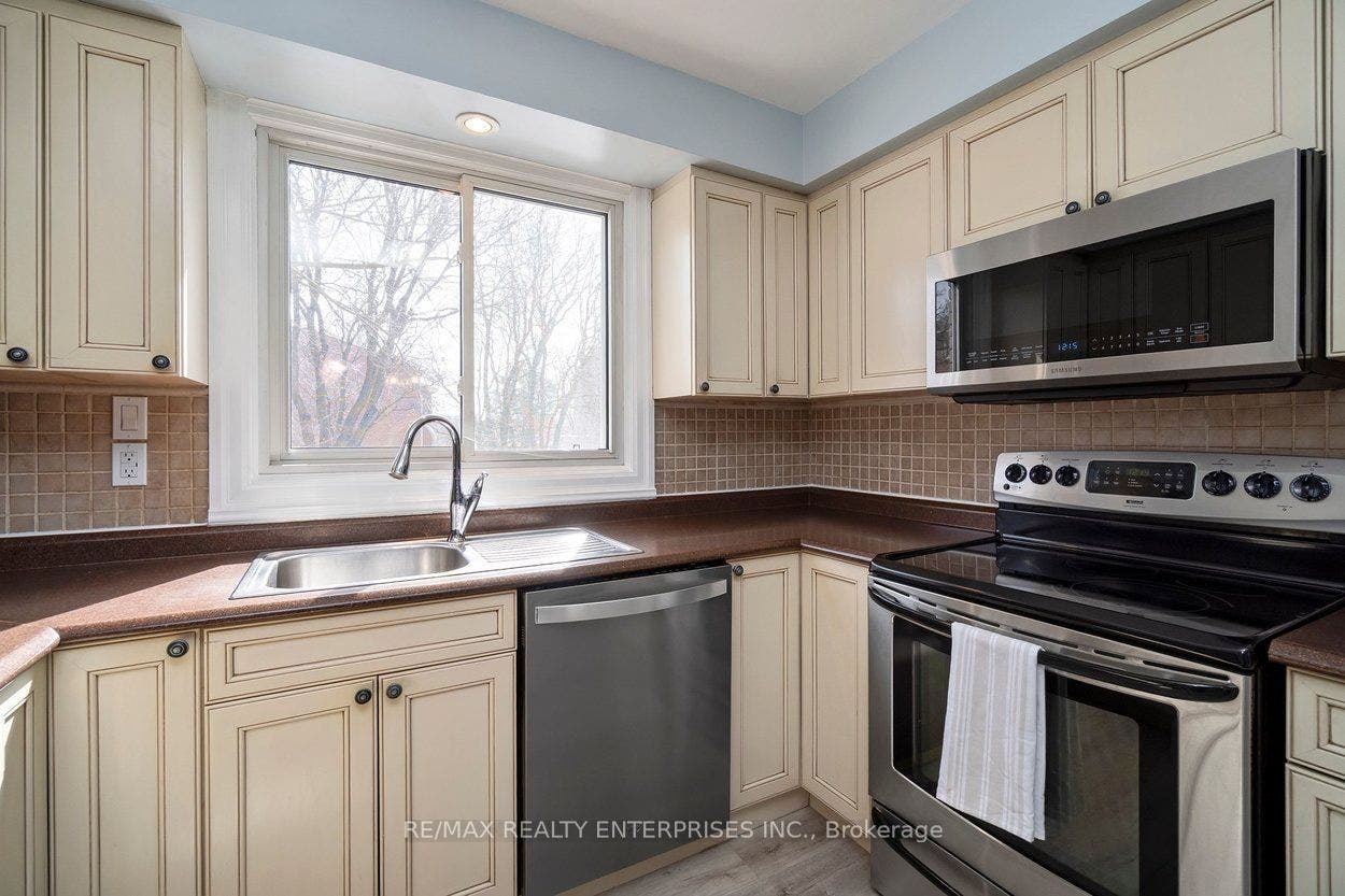 121 Morgan Avenue, #7, Kitchener, Waterloo ON N2A 2M4 121 Morgan Avenue, #7, Kitchener, Waterloo ON N2A 2M4