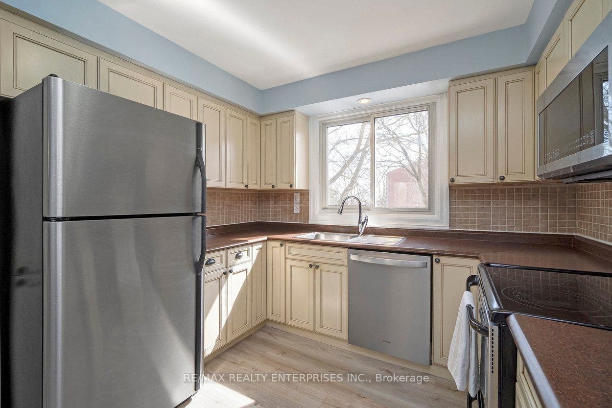 121 Morgan Avenue, #7, Kitchener, Waterloo ON N2A 2M4 121 Morgan Avenue, #7, Kitchener, Waterloo ON N2A 2M4