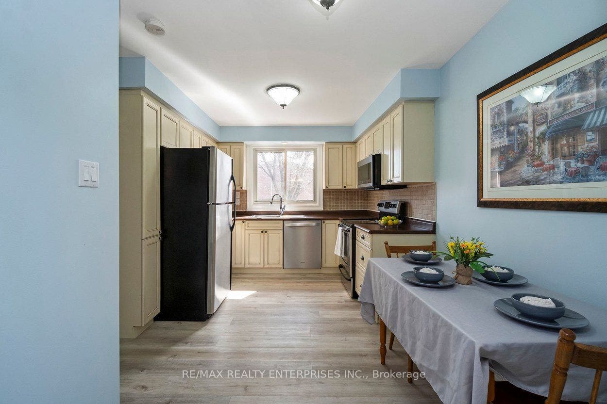 121 Morgan Avenue, #7, Kitchener, Waterloo ON N2A 2M4 121 Morgan Avenue, #7, Kitchener, Waterloo ON N2A 2M4