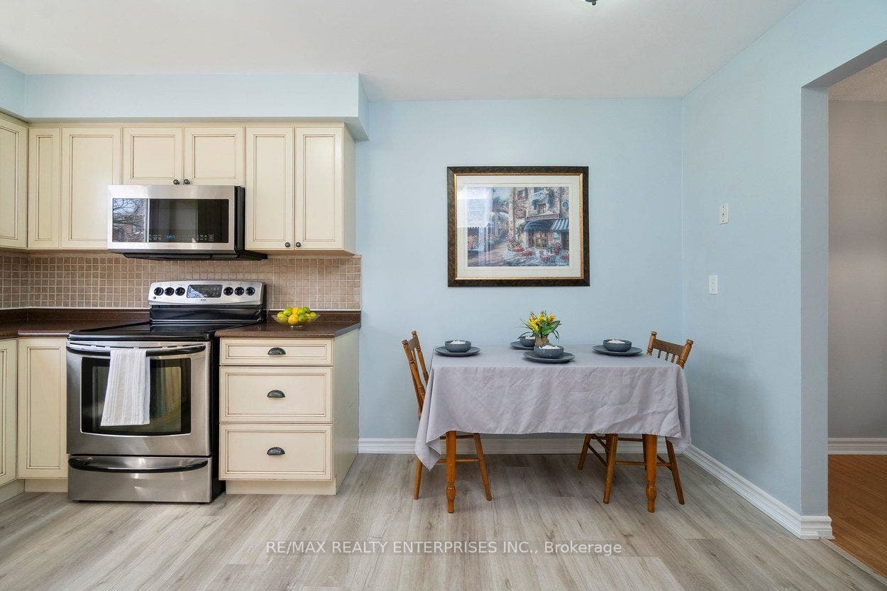 121 Morgan Avenue, #7, Kitchener, Waterloo ON N2A 2M4 121 Morgan Avenue, #7, Kitchener, Waterloo ON N2A 2M4