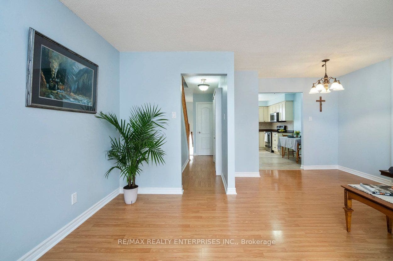 121 Morgan Avenue, #7, Kitchener, Waterloo ON N2A 2M4 121 Morgan Avenue, #7, Kitchener, Waterloo ON N2A 2M4