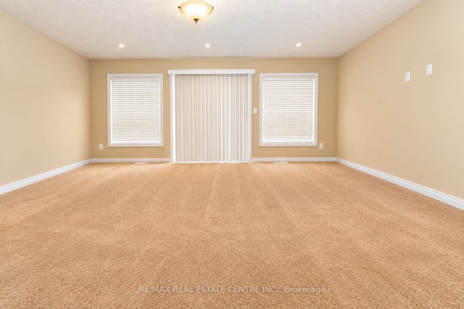 4 Drone Crescent, Guelph, Wellington ON N1K 0C1 4 Drone Crescent, Guelph, Wellington ON N1K 0C1