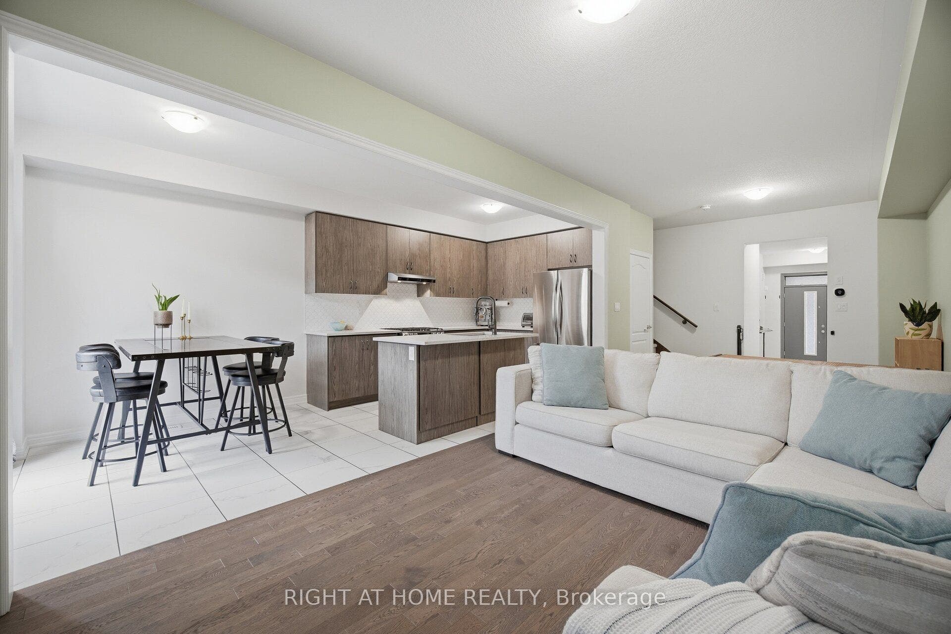 166 Deerpath Drive, #79, Guelph, Guelph, Wellington ON N1K 0E2 166 Deerpath Drive, #79, Guelph, Guelph, Wellington ON N1K 0E2