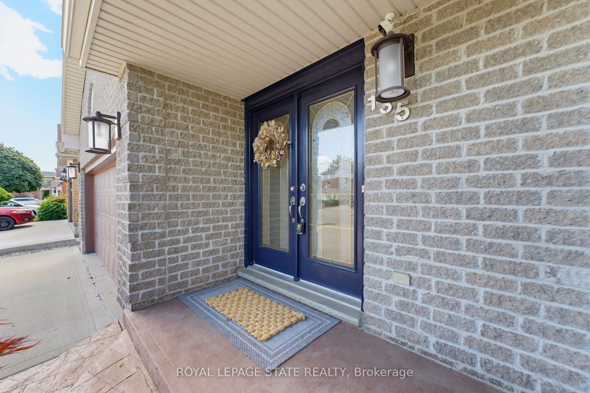 135 Mcnichol Drive, Cambridge, Waterloo ON N1P 1G8 135 Mcnichol Drive, Cambridge, Waterloo ON N1P 1G8