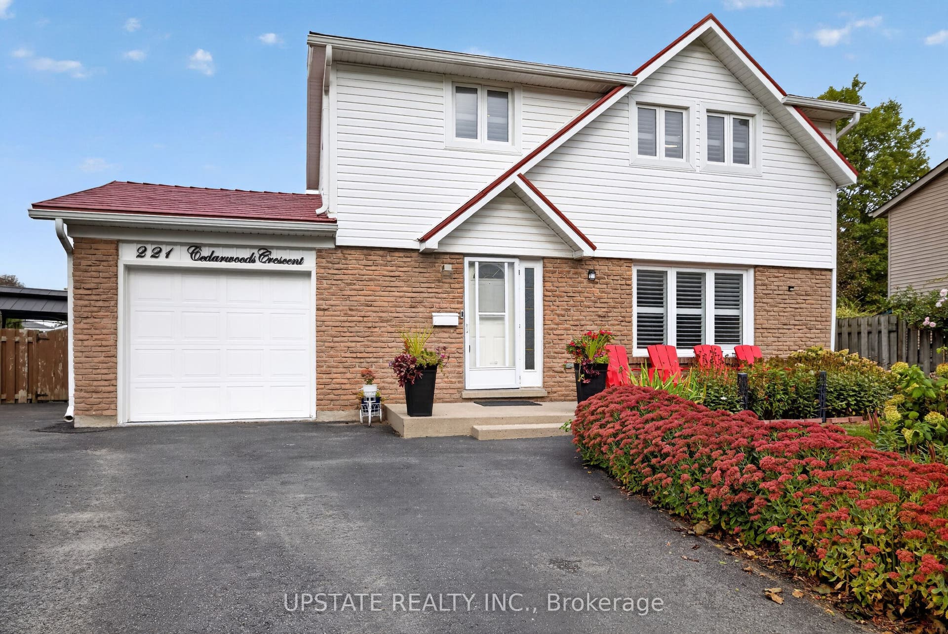 221 Cedarwoods Crescent, Kitchener, Kitchener, Waterloo ON N2C 2K1 221 Cedarwoods Crescent, Kitchener, Kitchener, Waterloo ON N2C 2K1