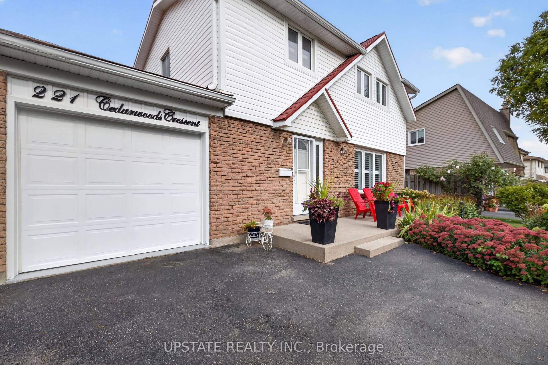 221 Cedarwoods Crescent, Kitchener, Kitchener, Waterloo ON N2C 2K1 221 Cedarwoods Crescent, Kitchener, Kitchener, Waterloo ON N2C 2K1