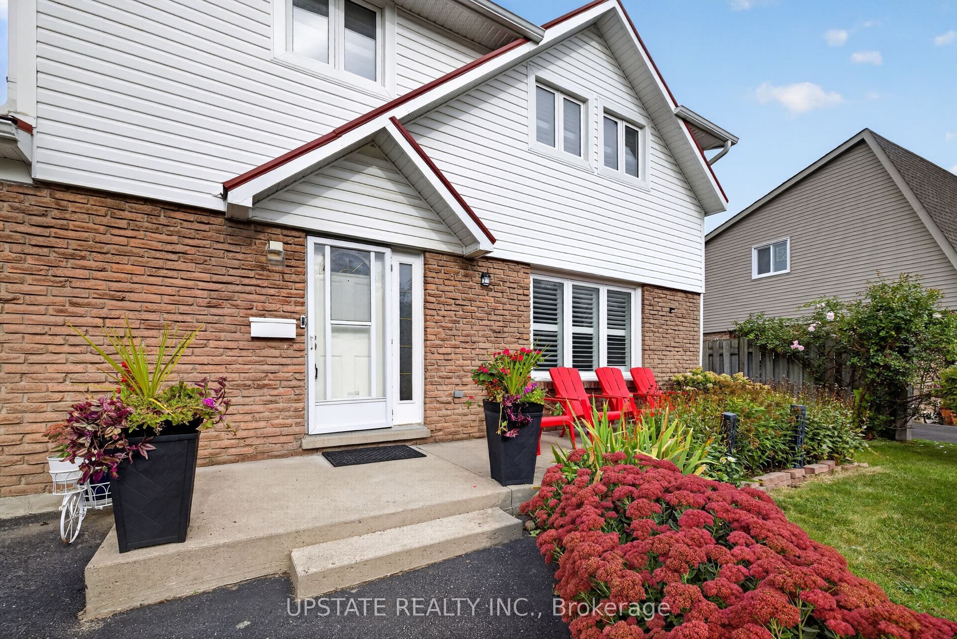 221 Cedarwoods Crescent, Kitchener, Kitchener, Waterloo ON N2C 2K1 221 Cedarwoods Crescent, Kitchener, Kitchener, Waterloo ON N2C 2K1