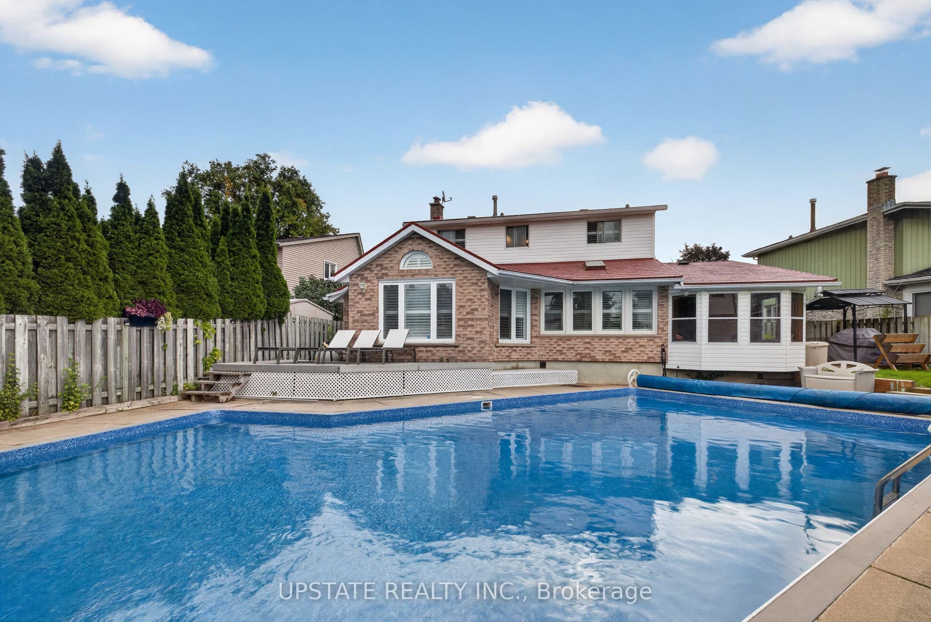 221 Cedarwoods Crescent, Kitchener, Kitchener, Waterloo ON N2C 2K1 221 Cedarwoods Crescent, Kitchener, Kitchener, Waterloo ON N2C 2K1