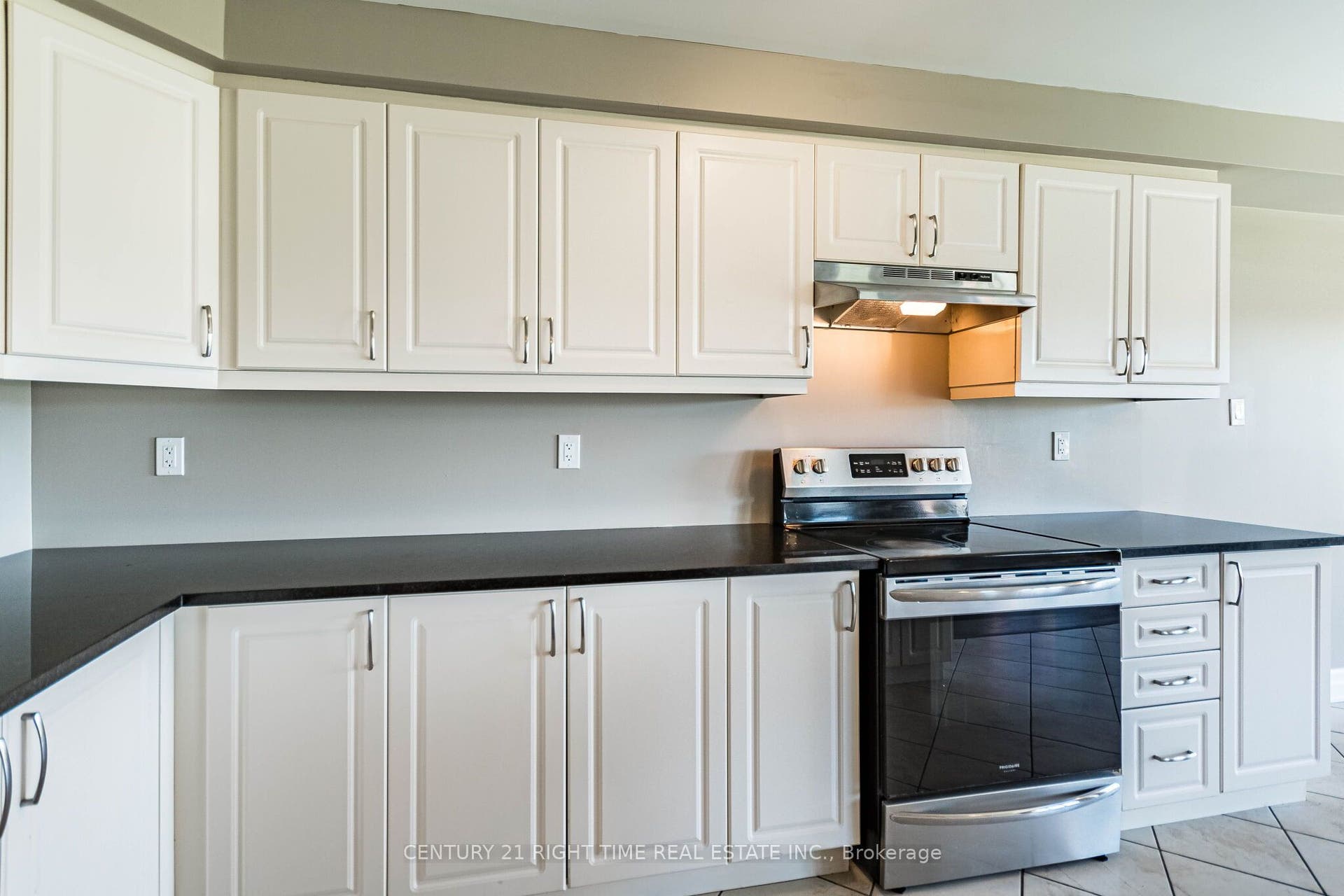 142 Watermill Street, Kitchener, Waterloo ON N2P 0H3 142 Watermill Street, Kitchener, Waterloo ON N2P 0H3