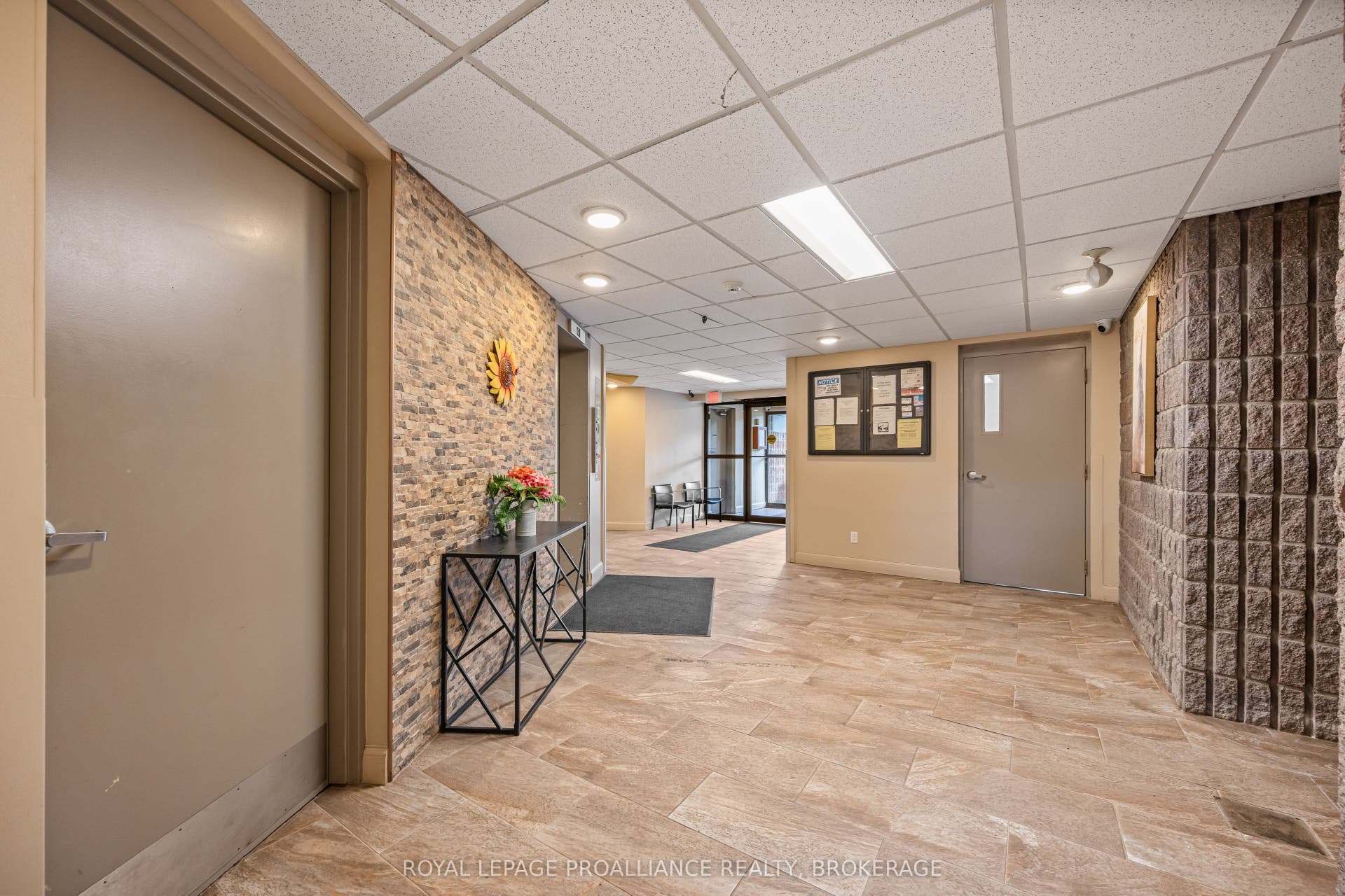 17 Eldon Hall Place, #112, Kingston, Frontenac ON K7M 7H5 17 Eldon Hall Place, #112, Kingston, Frontenac ON K7M 7H5